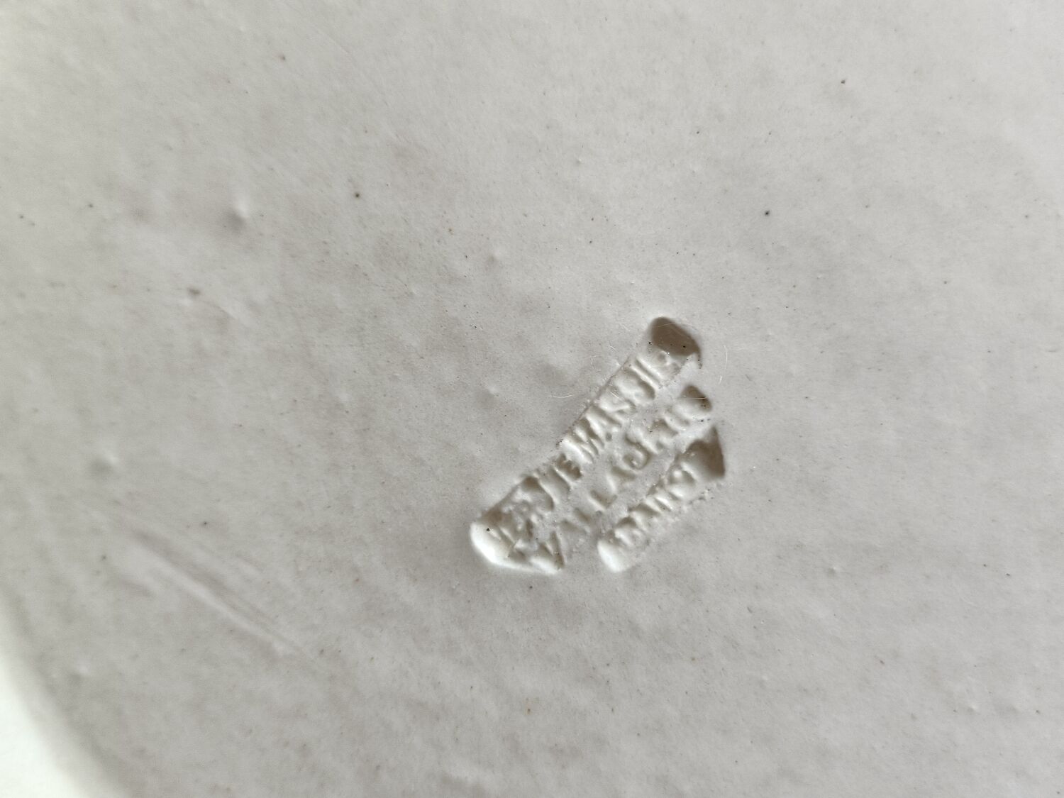 Vallauris dish signed Jérôme Massier