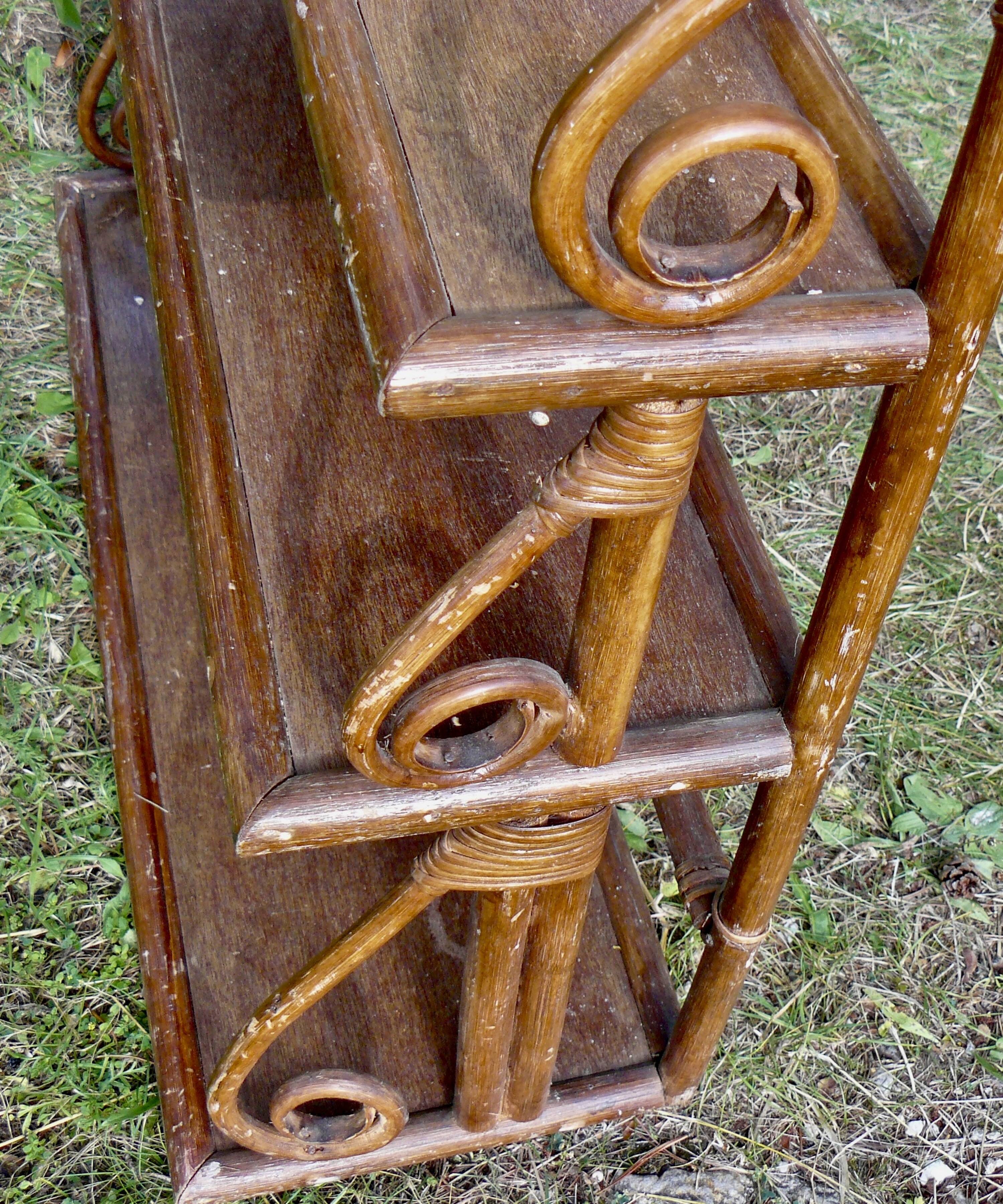 Étagère murale bambou et rotin vintage 1960