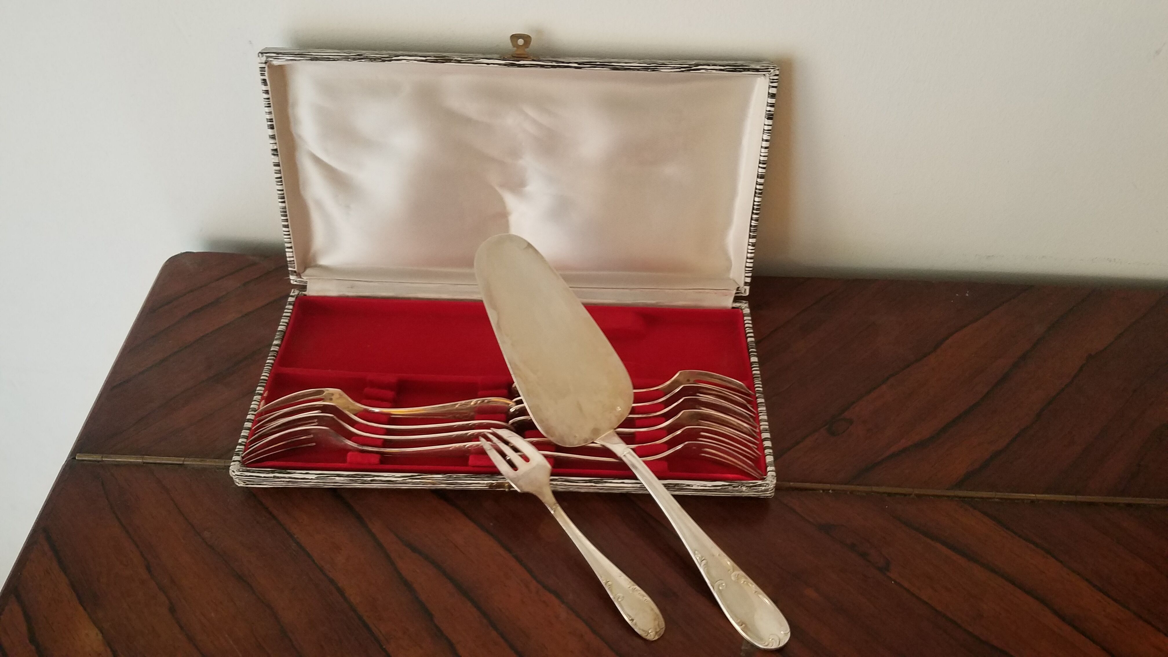 Ménagère à dessert en métal argenté