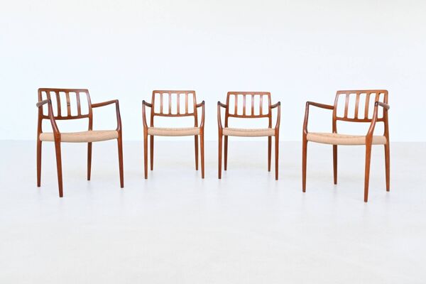 Fauteuils modèle 66 de Niels Otto Moller en teck et corde à papier, Danemark, 1974.