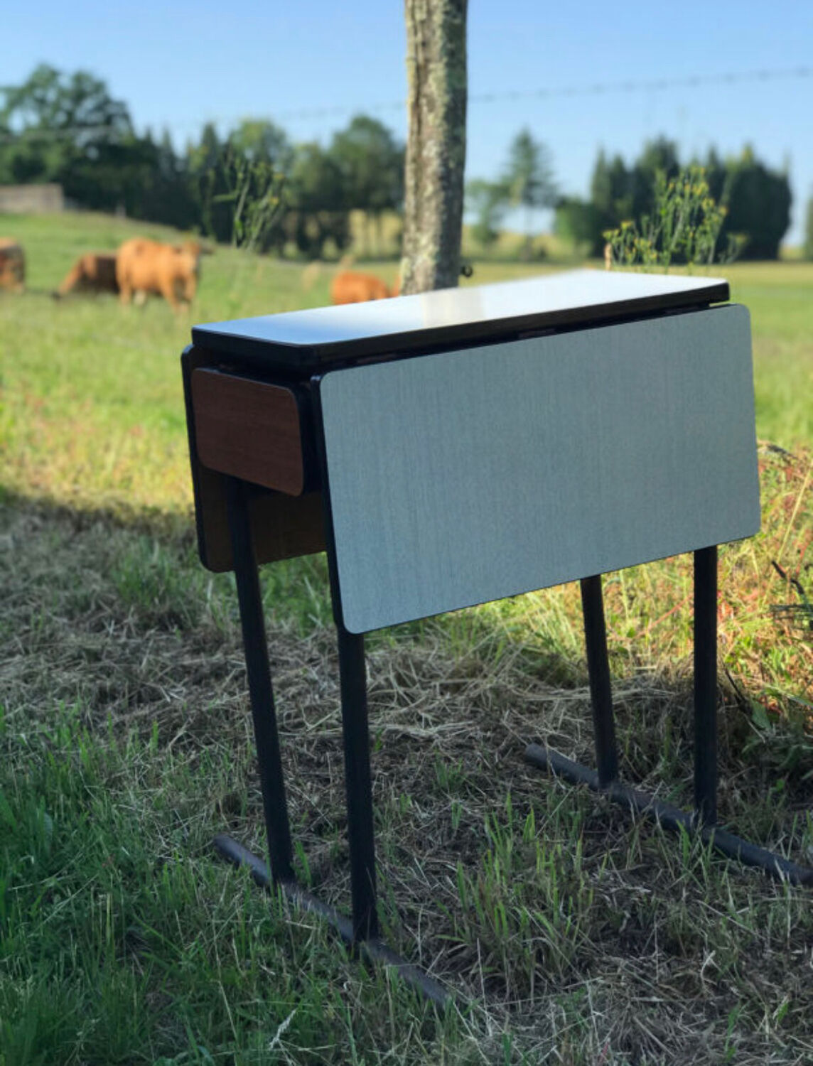 Formica feet tubes bar table