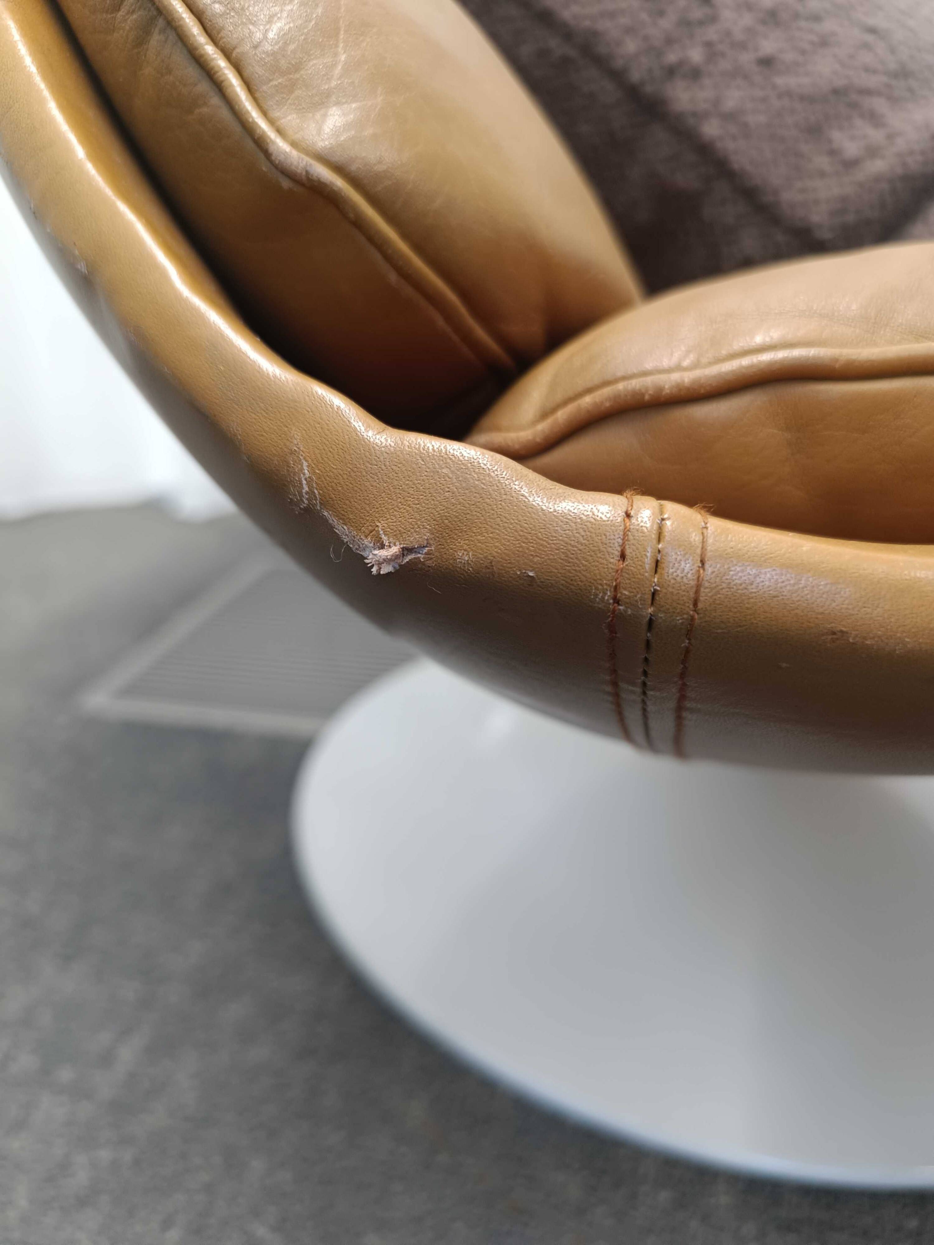 Geoffrey D. Harcourt Artifort FS588 Cognac Leather