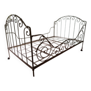 Lit en fer forgé blanc