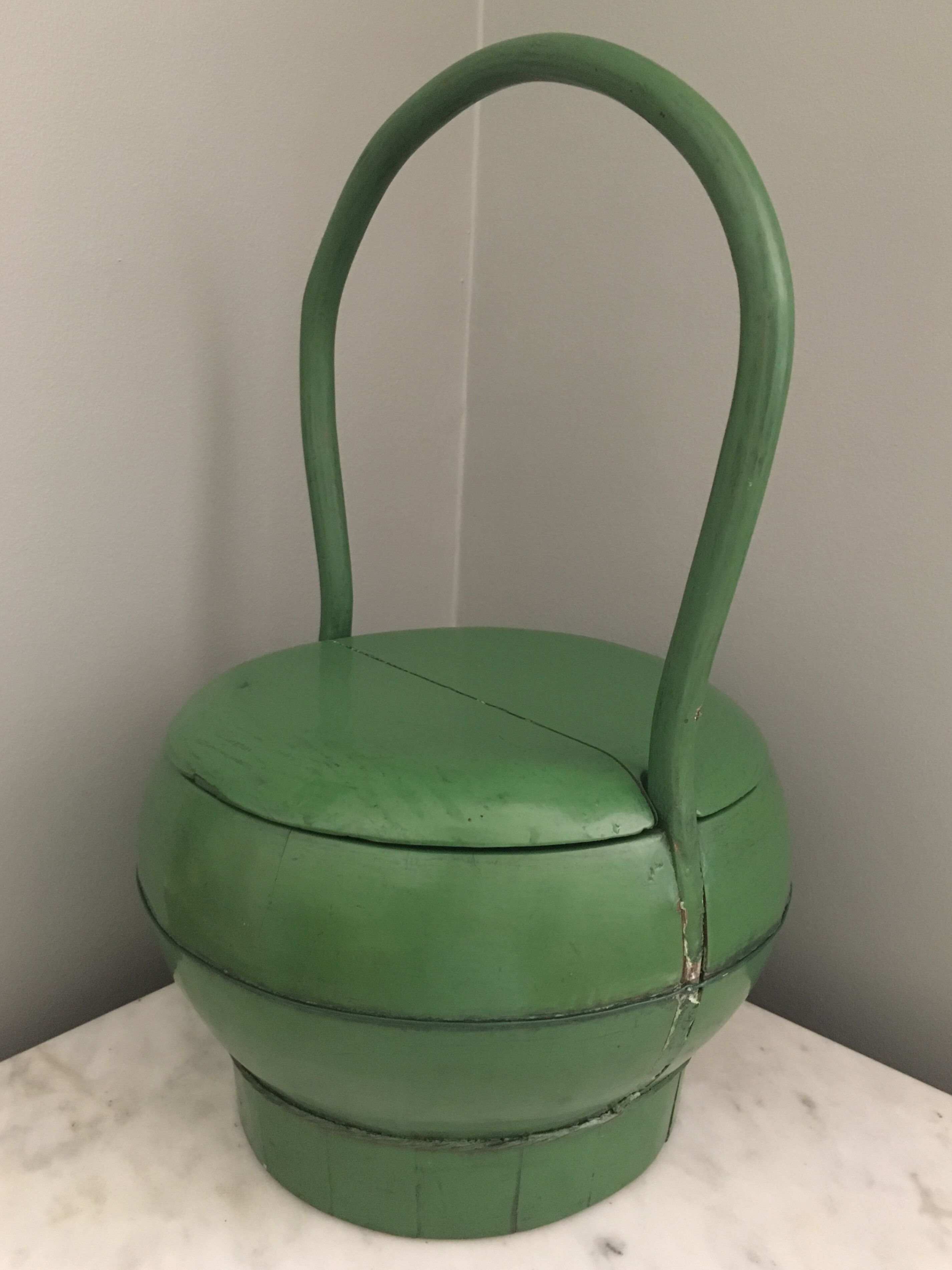 Green lacquered chinese egg basket