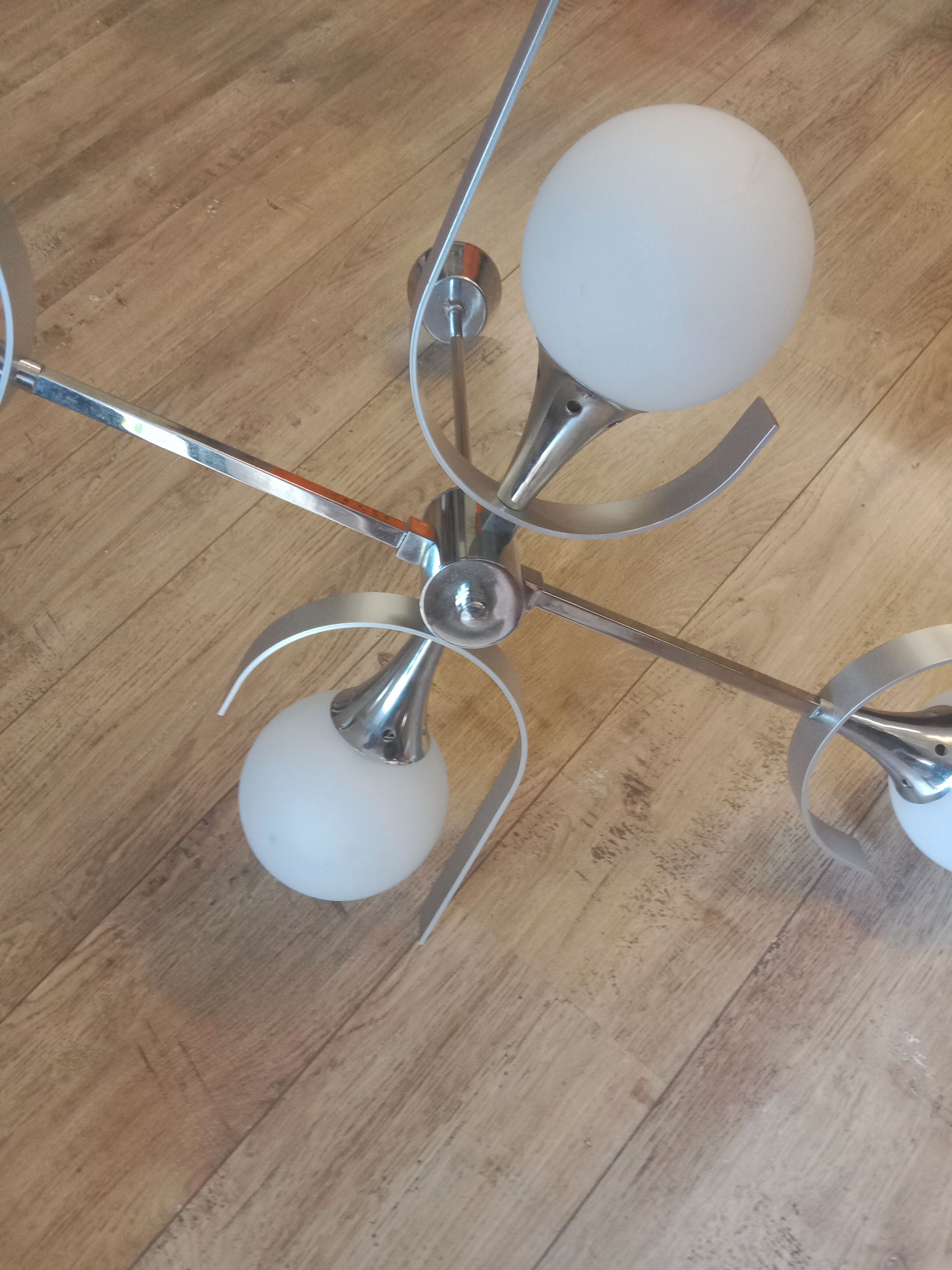 Chandelier chrome and opaline 4 burners