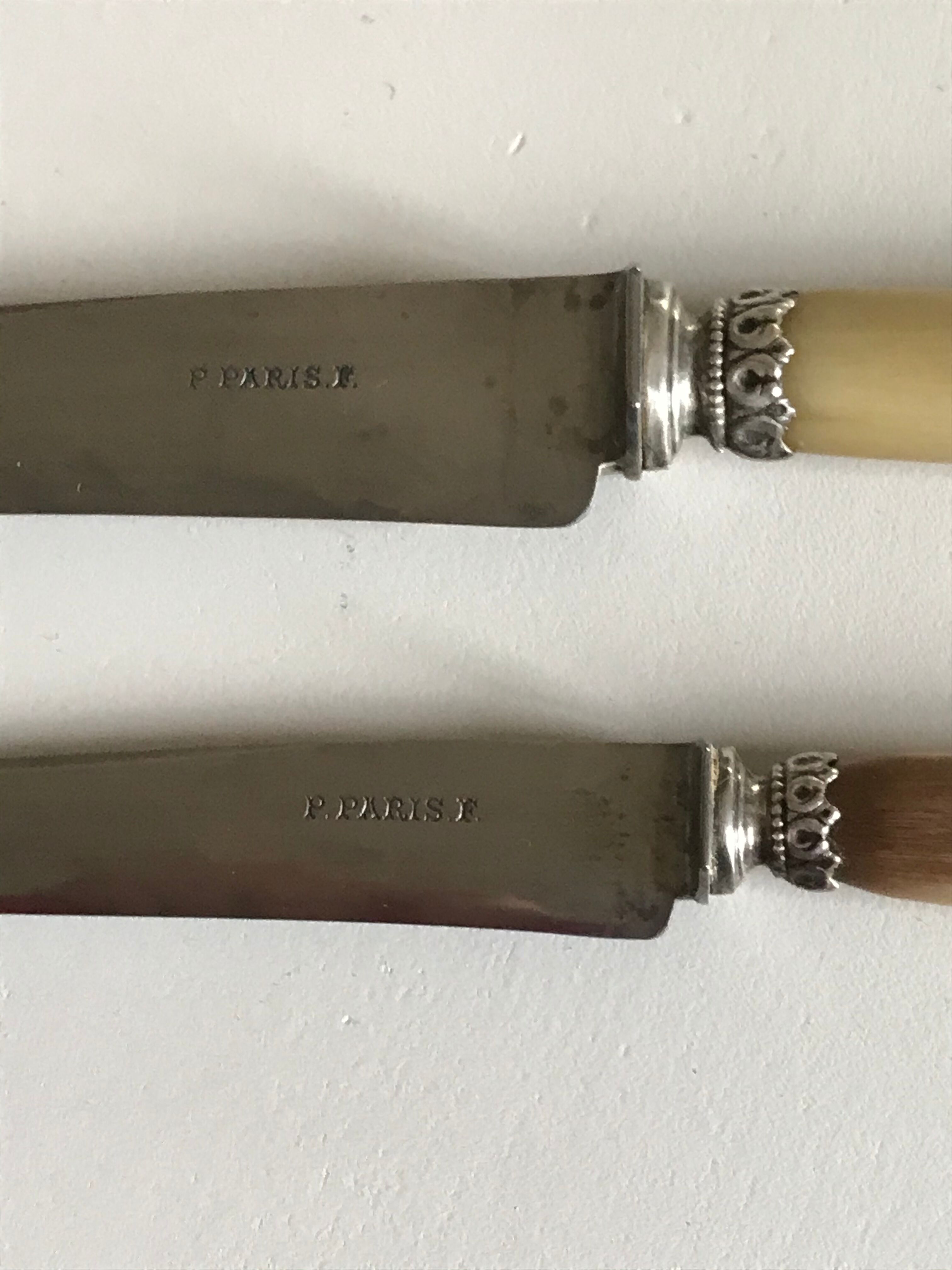 Lot of 24 horn handle knives circa 1900