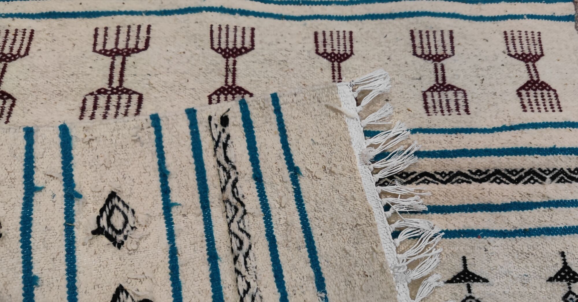 Kilim handmade white carpet in natural wool