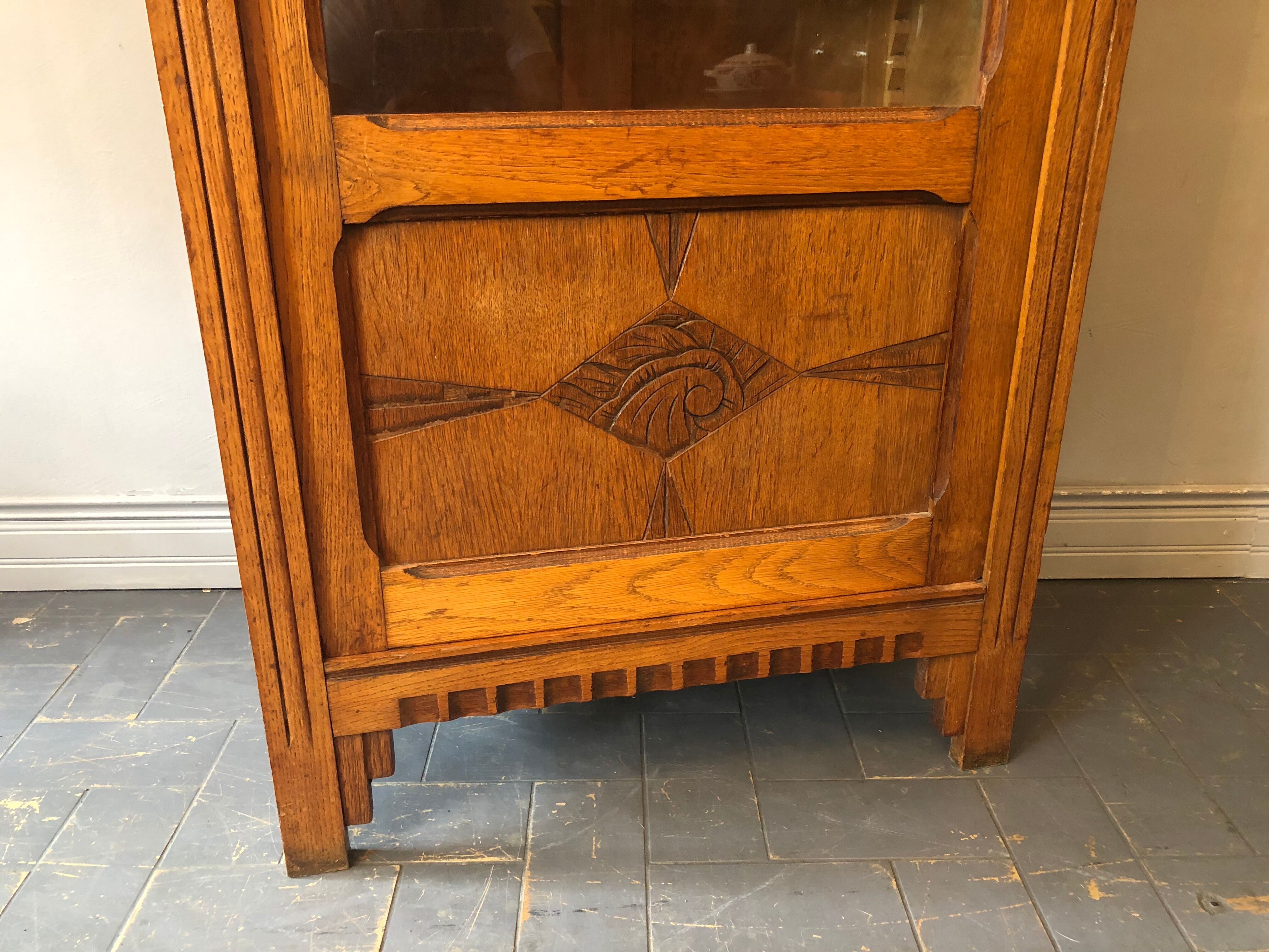 Art Deco glass cabinet
