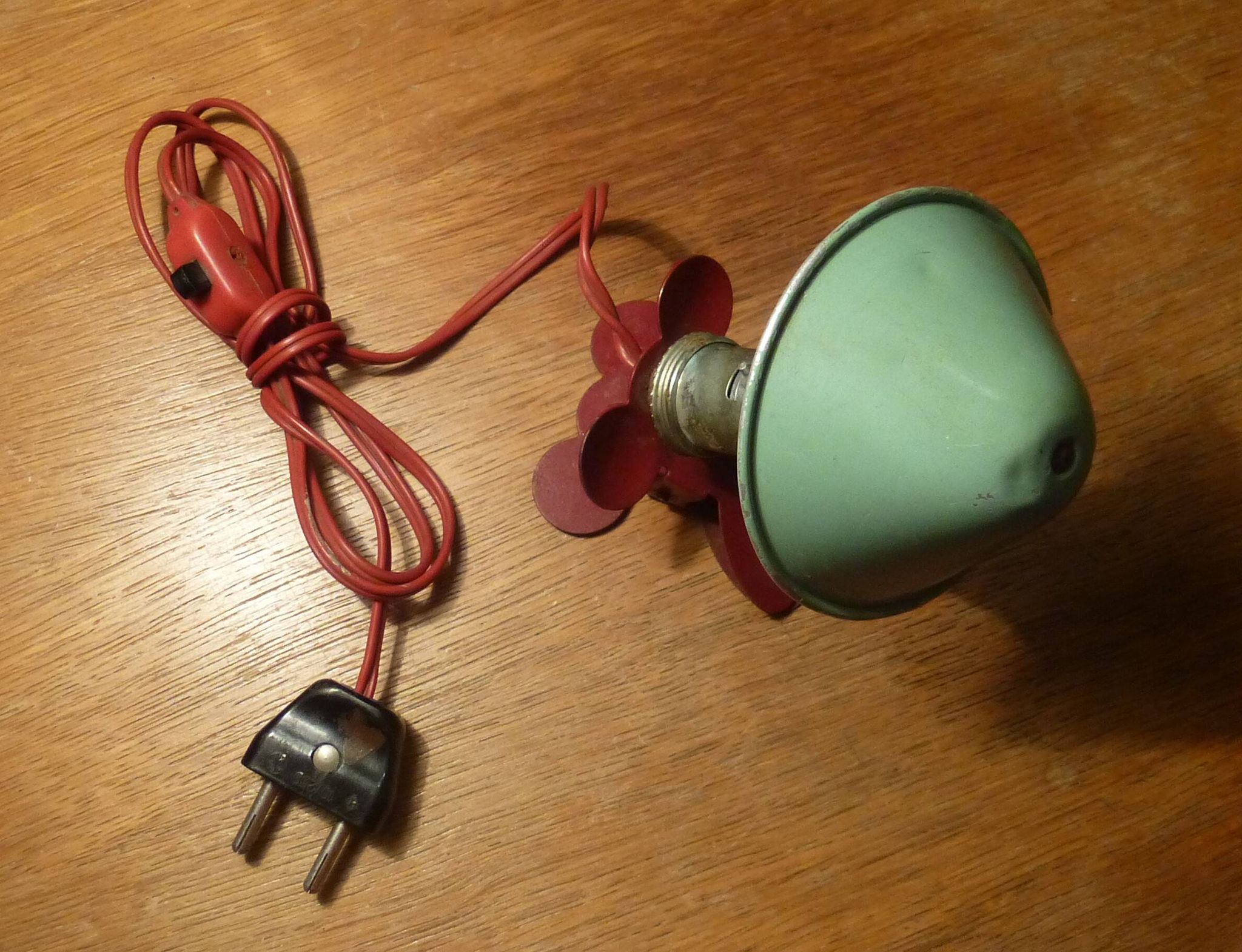 Metal "mushroom" spot clip lamp, 1950s