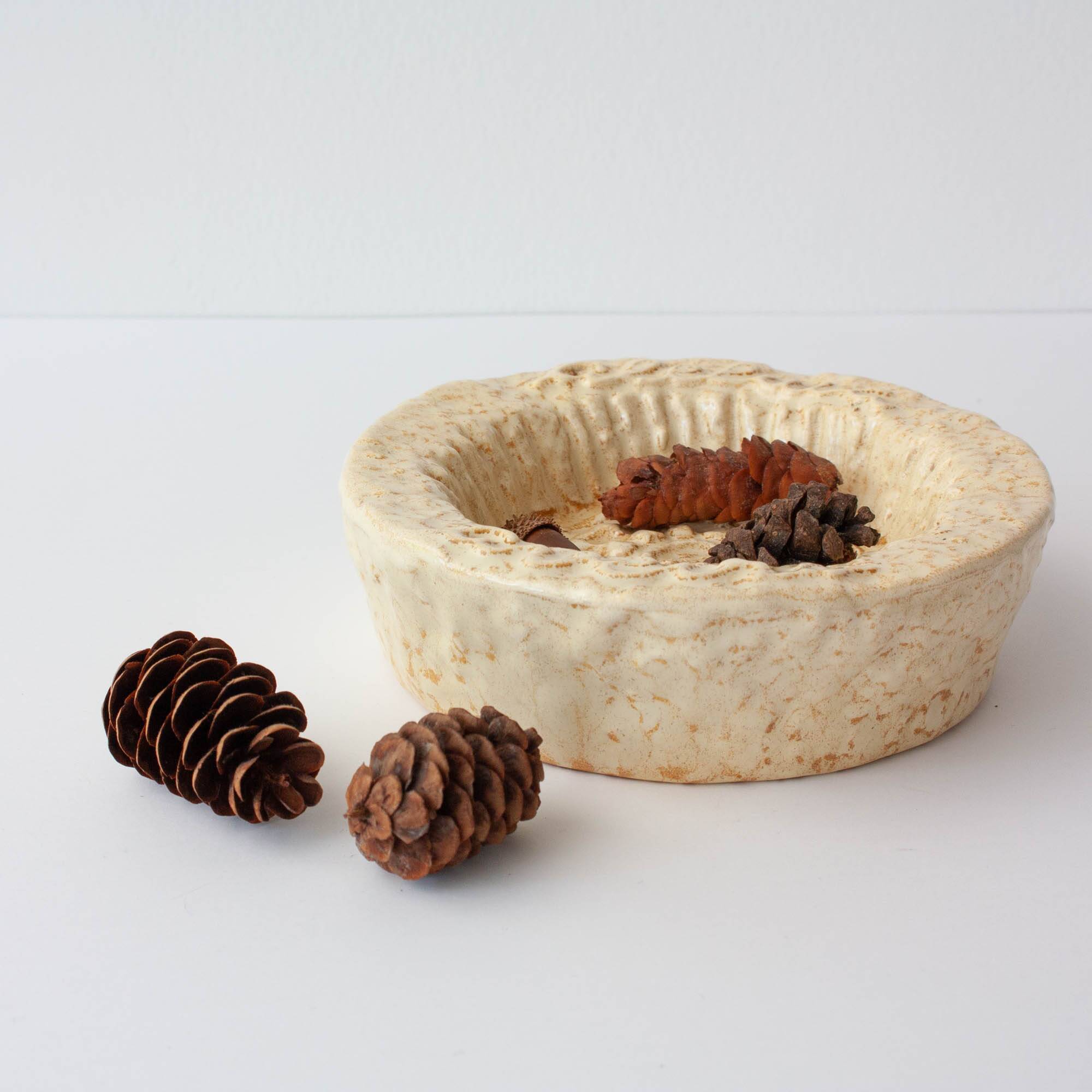 1970s Beige Textured Ceramic Ashtray from Aleluia
