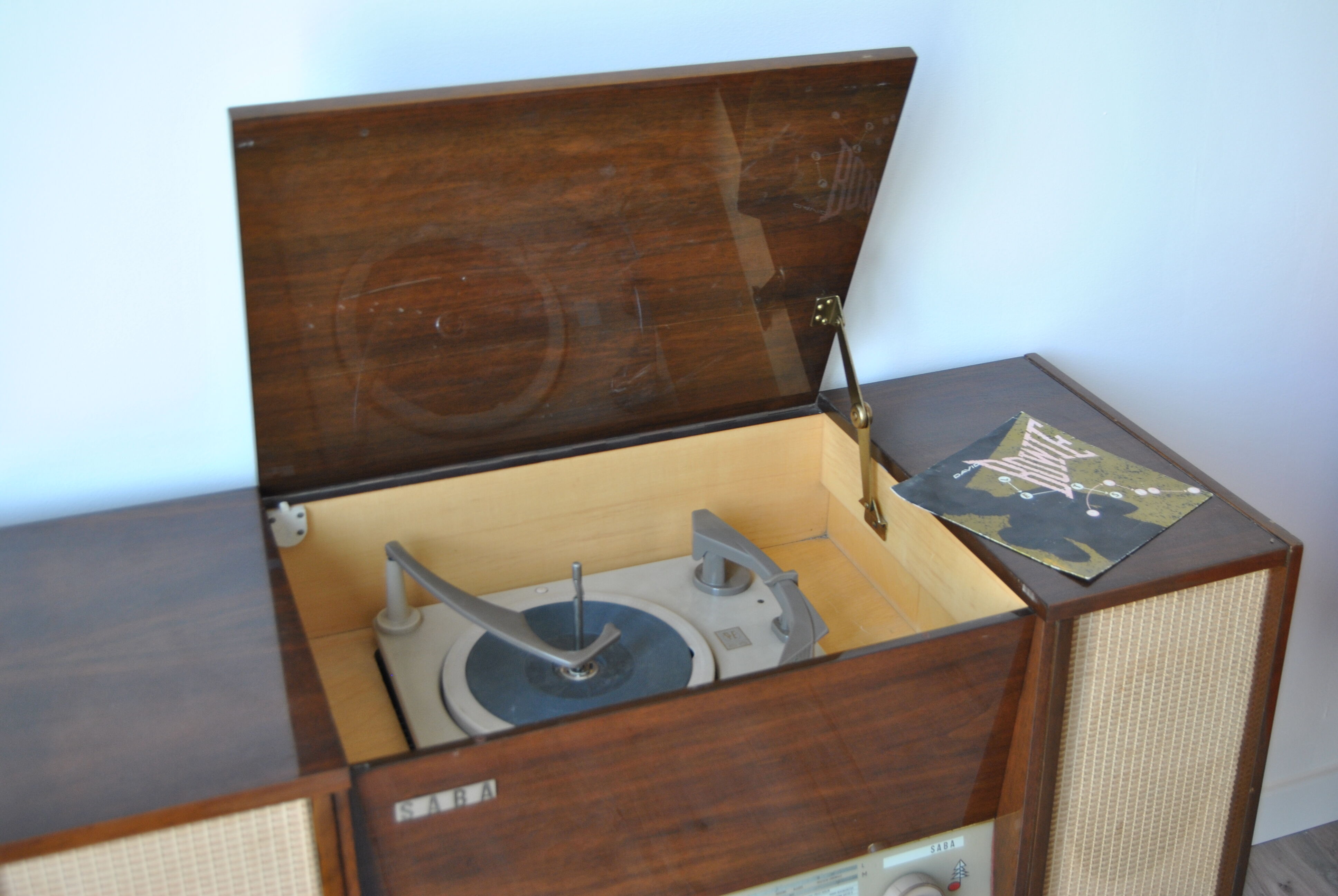 Radio furniture / record player SABA 1960