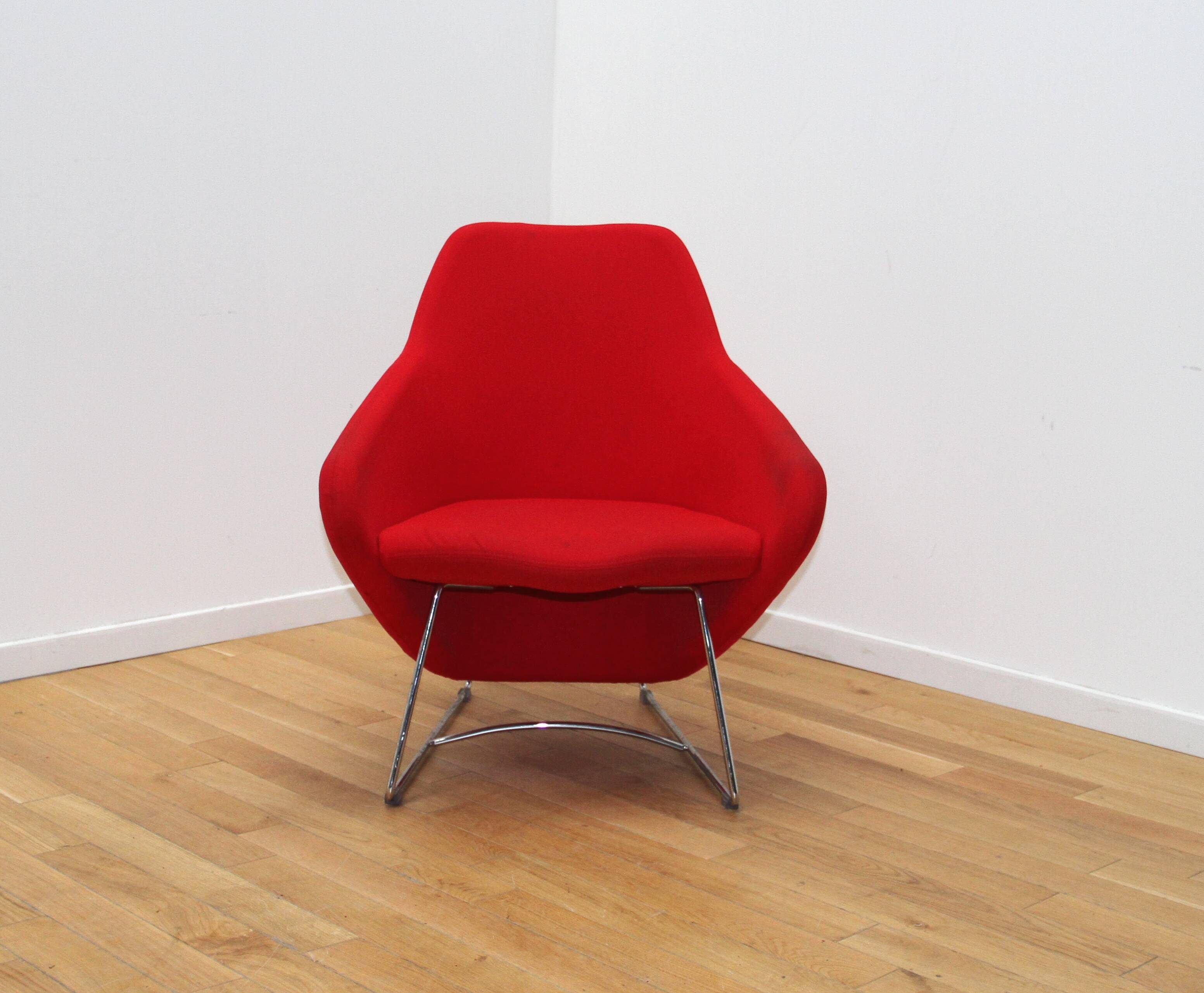 Taxido reception chair, Segis