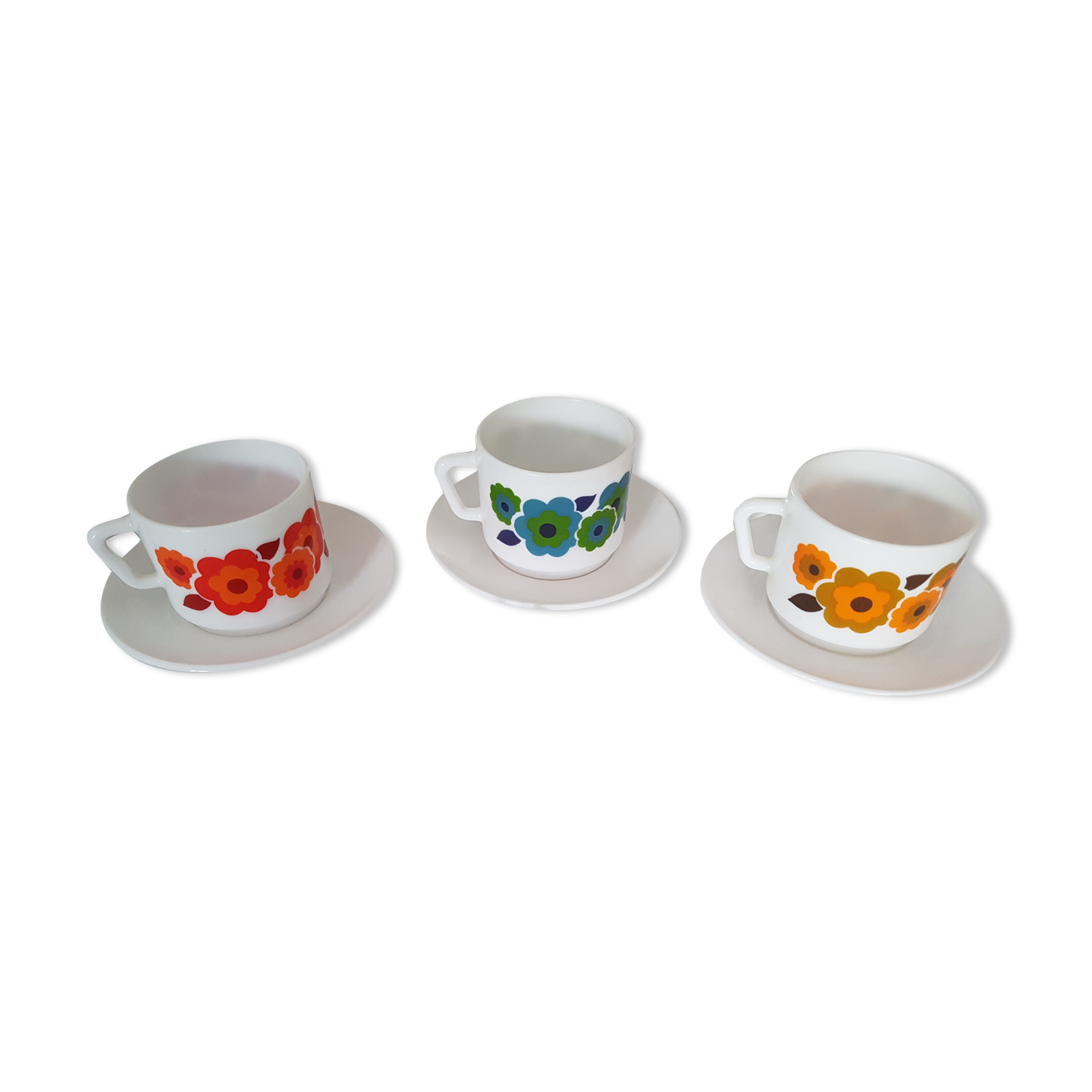 3 large Lotus Arcopal coffee cups