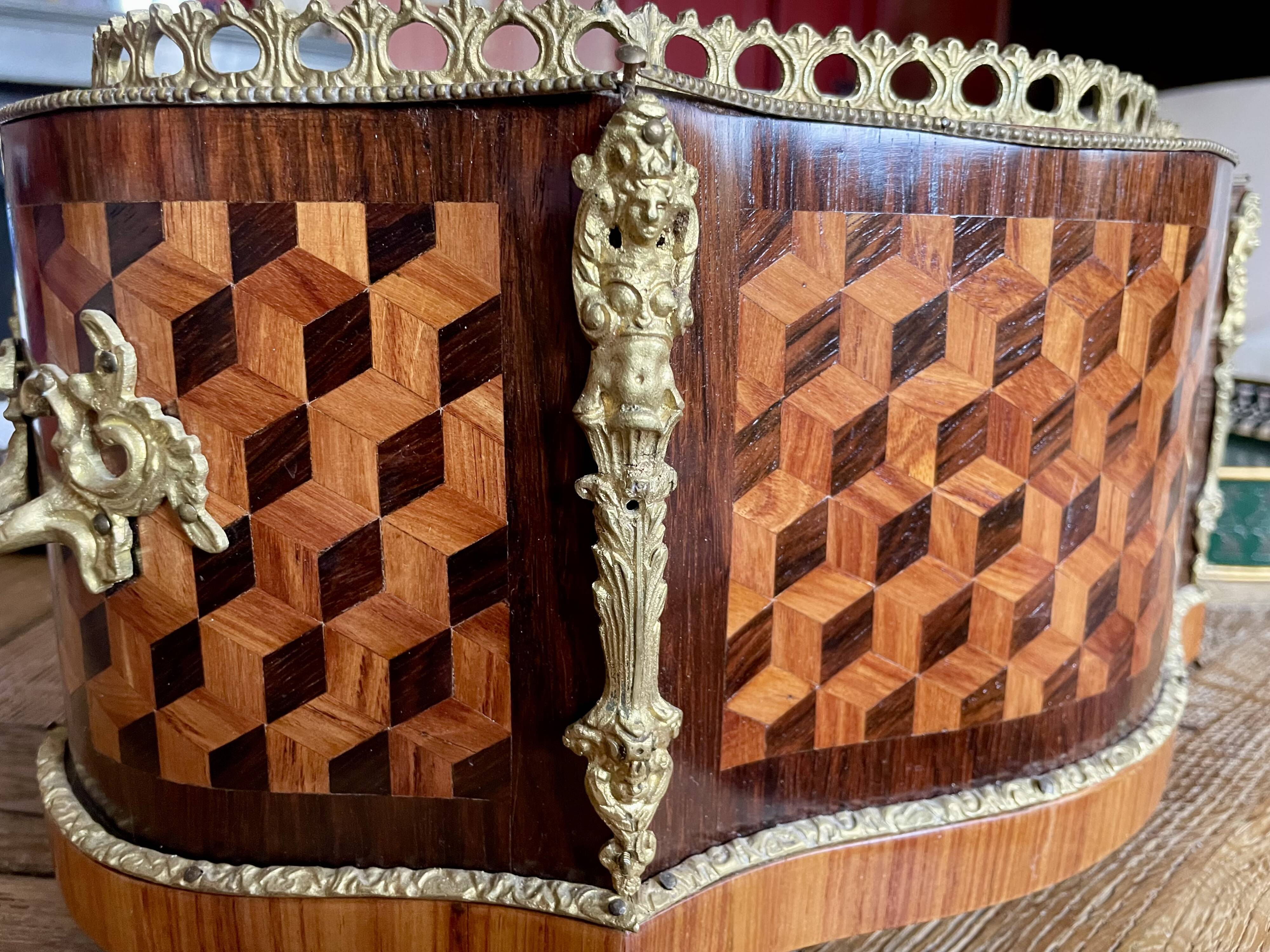 Jardinière d’époque Napoléon III en marqueterie - 19ème siècle
