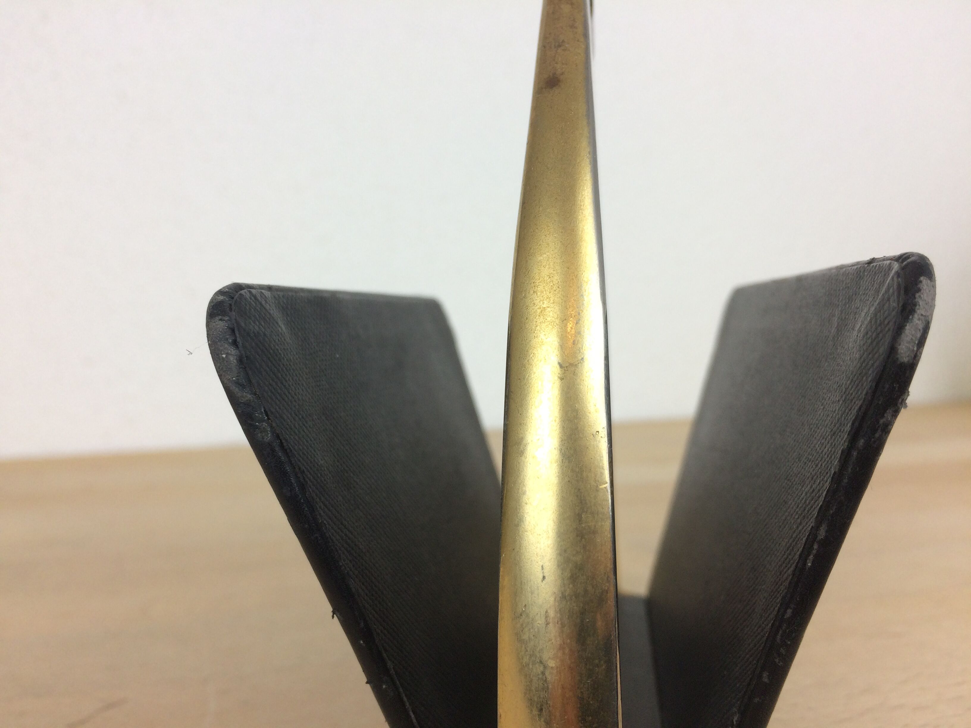 Longchamp letter holder in black leather and gold metal, 50s