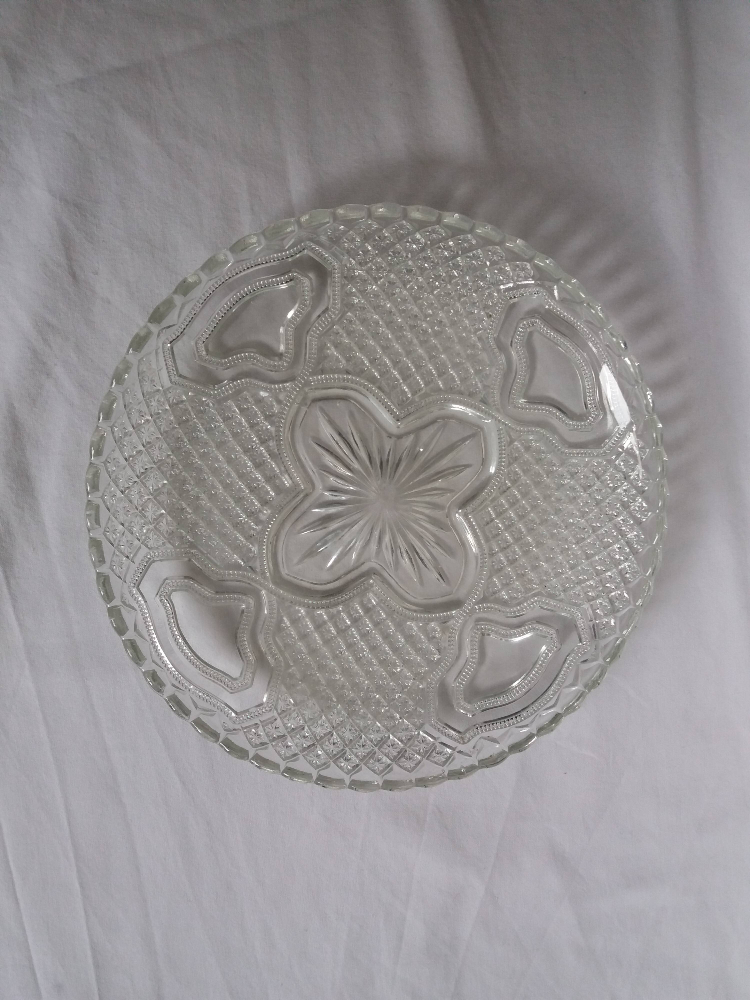 Chiseled glass dish