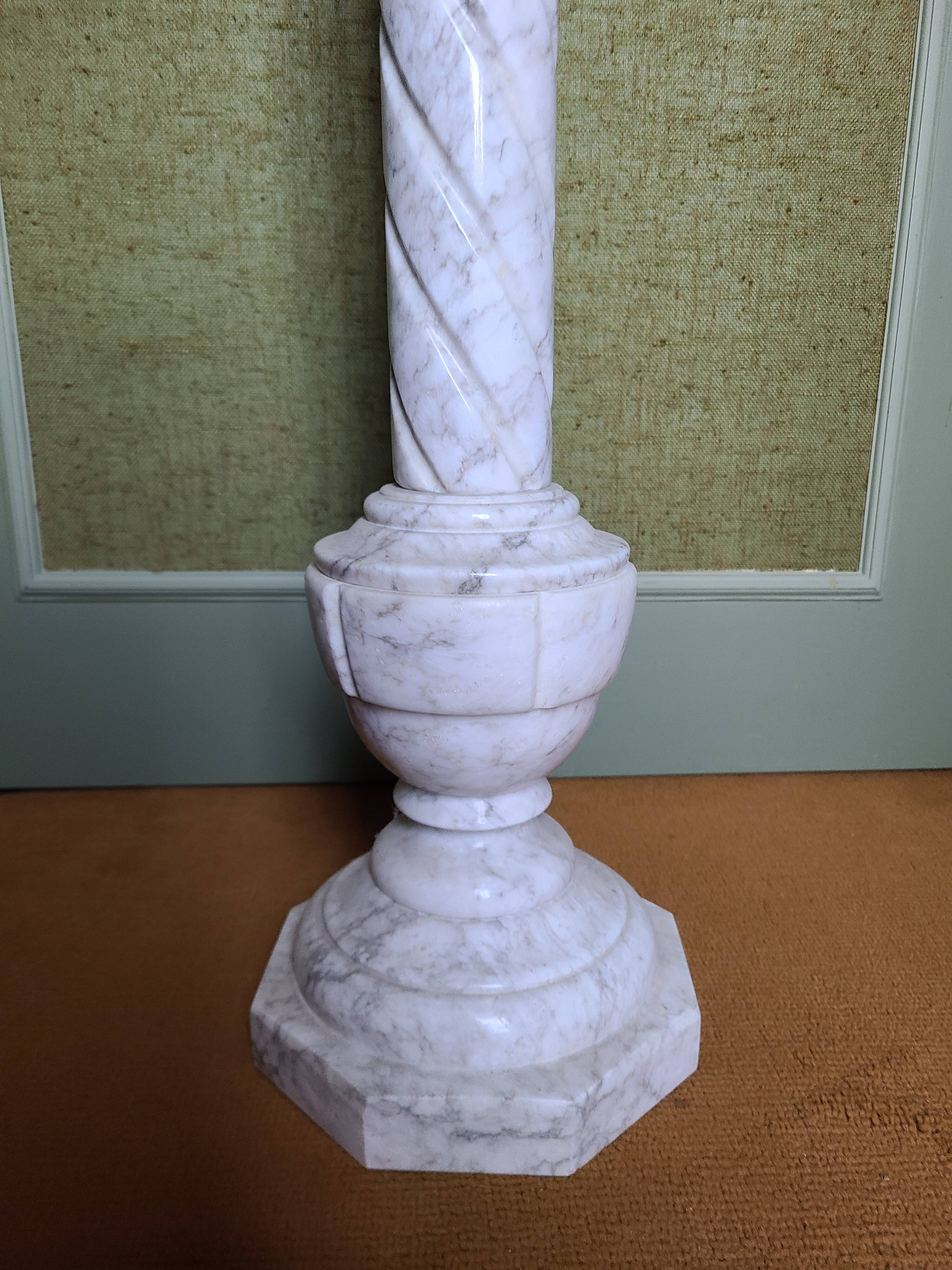 Octagonal column in white marble h95cm l+l20cm