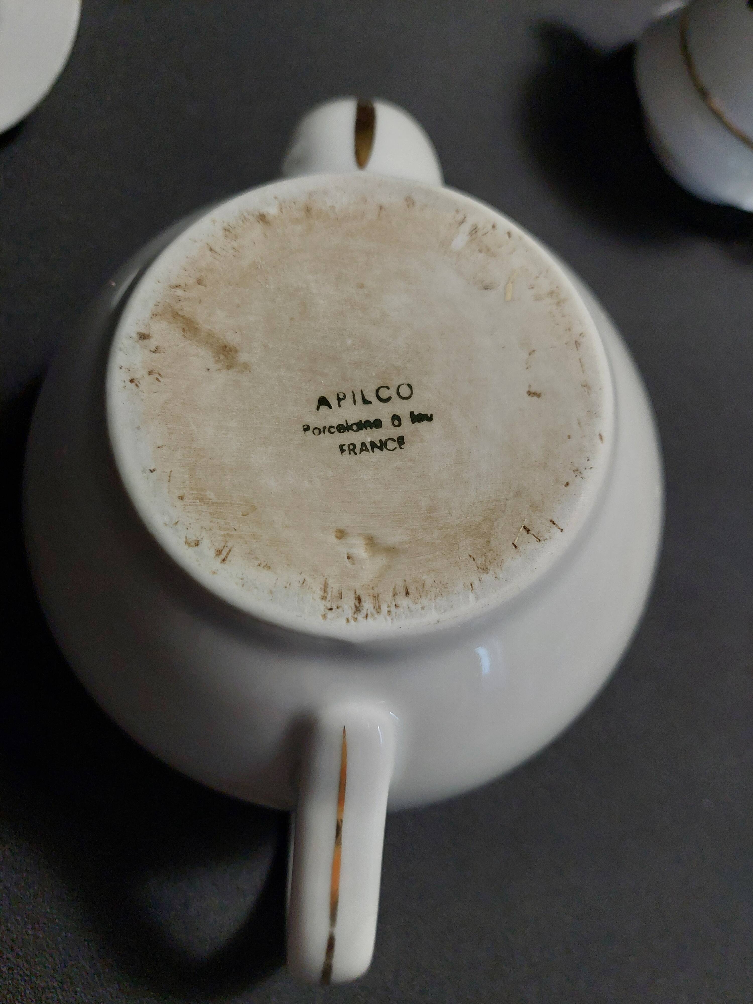 Vintage porcelain coffee pot Apilco fireproof porcelain from the 1960s.