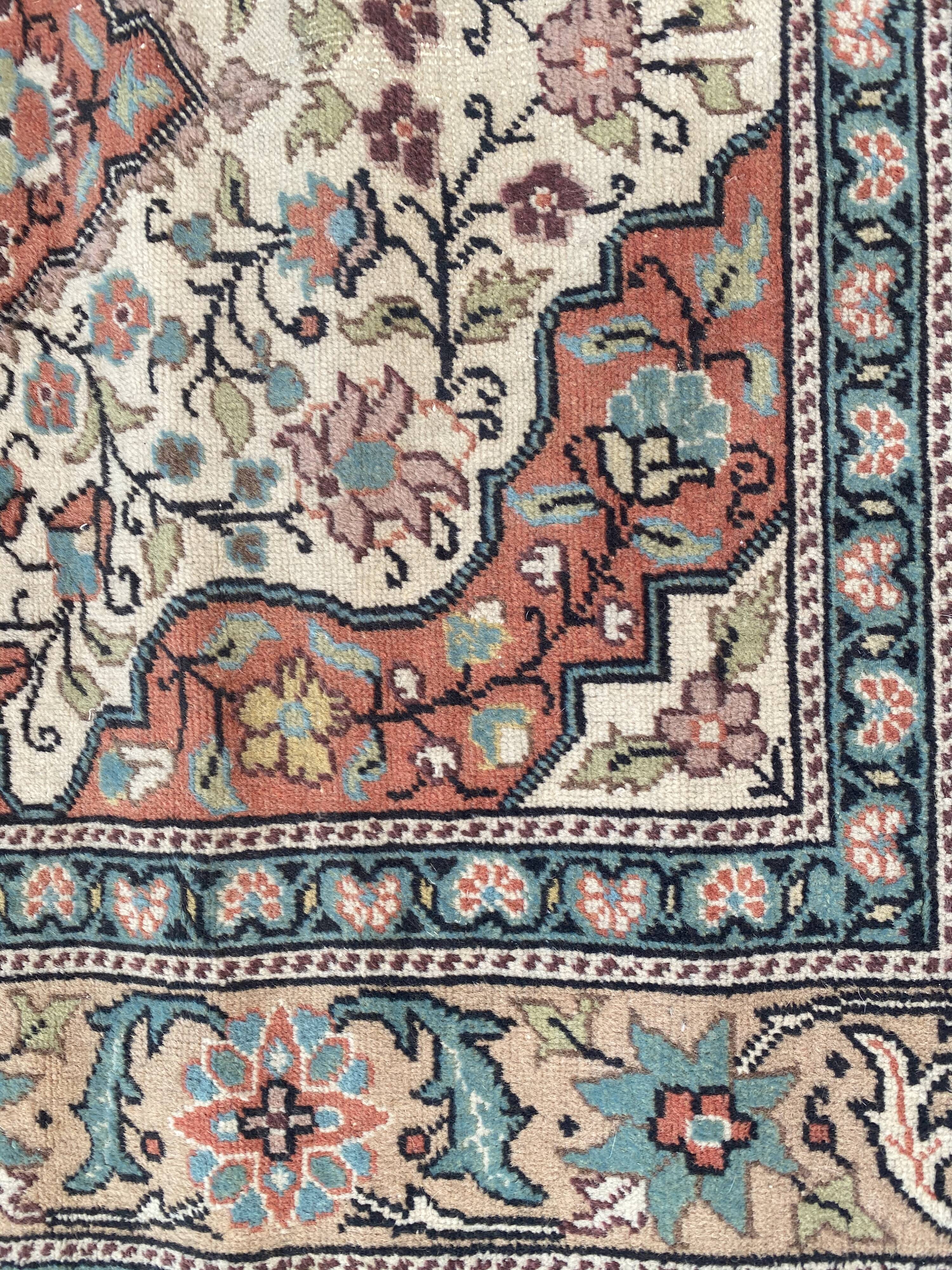 Nice old carpet of Turkey Kayseri handmade 120x180 cm