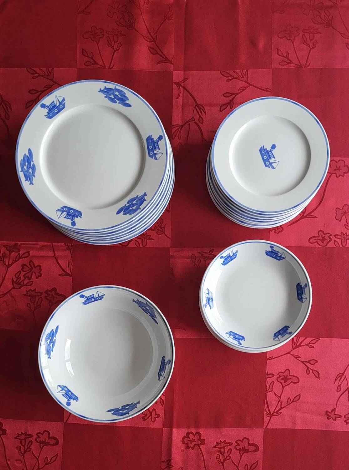 Guy Degrenne porcelain plates