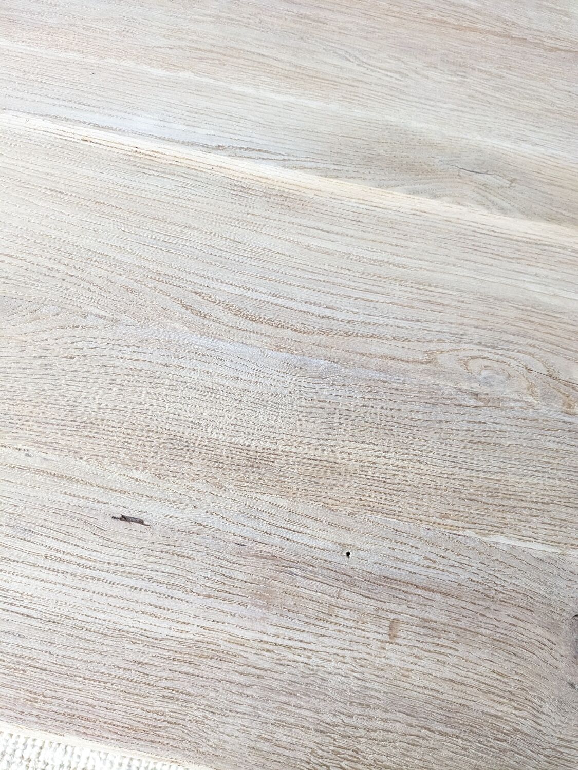 Farm table