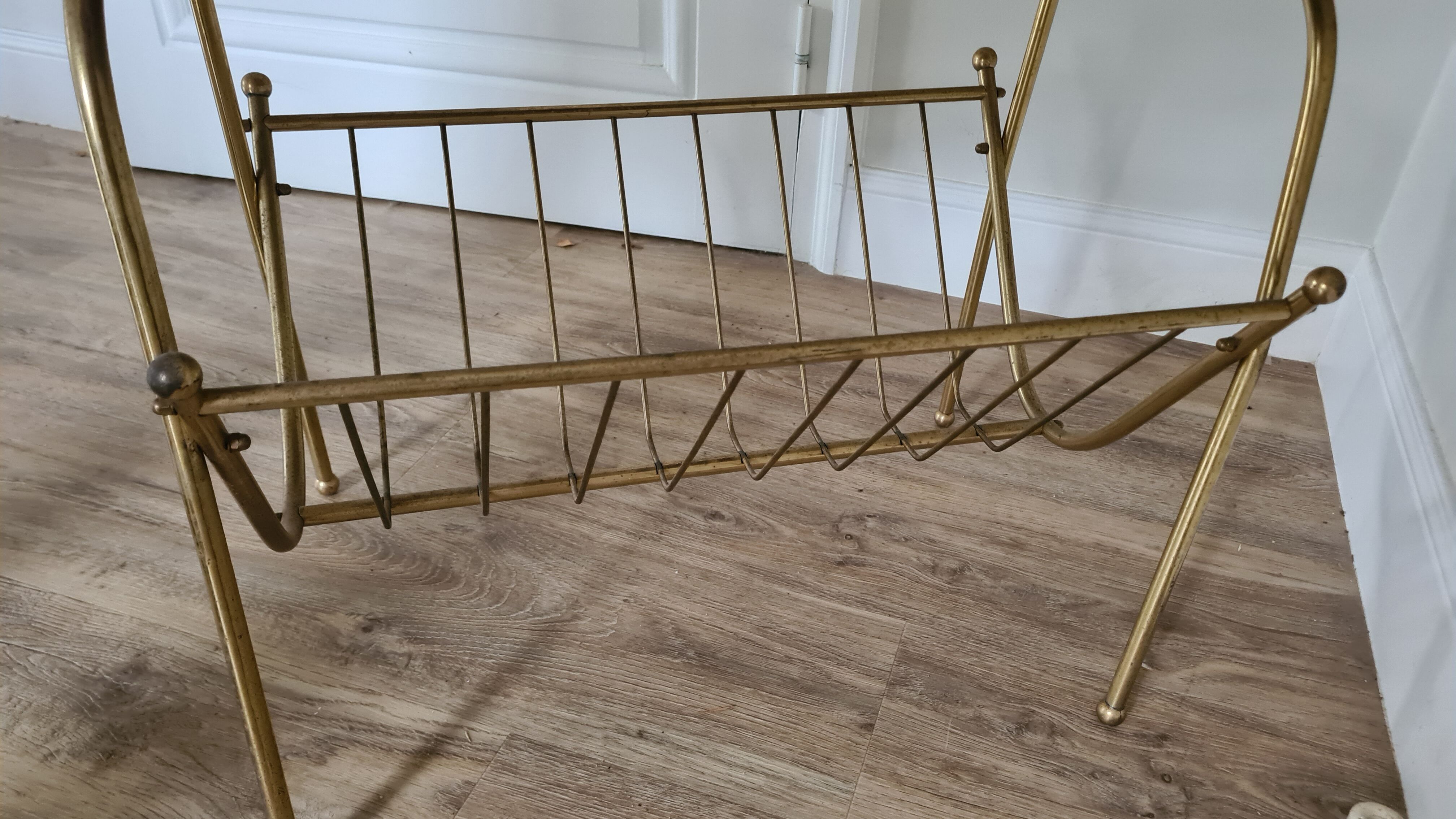Old end of sofa / Service table with magazine holder / 60s / brass