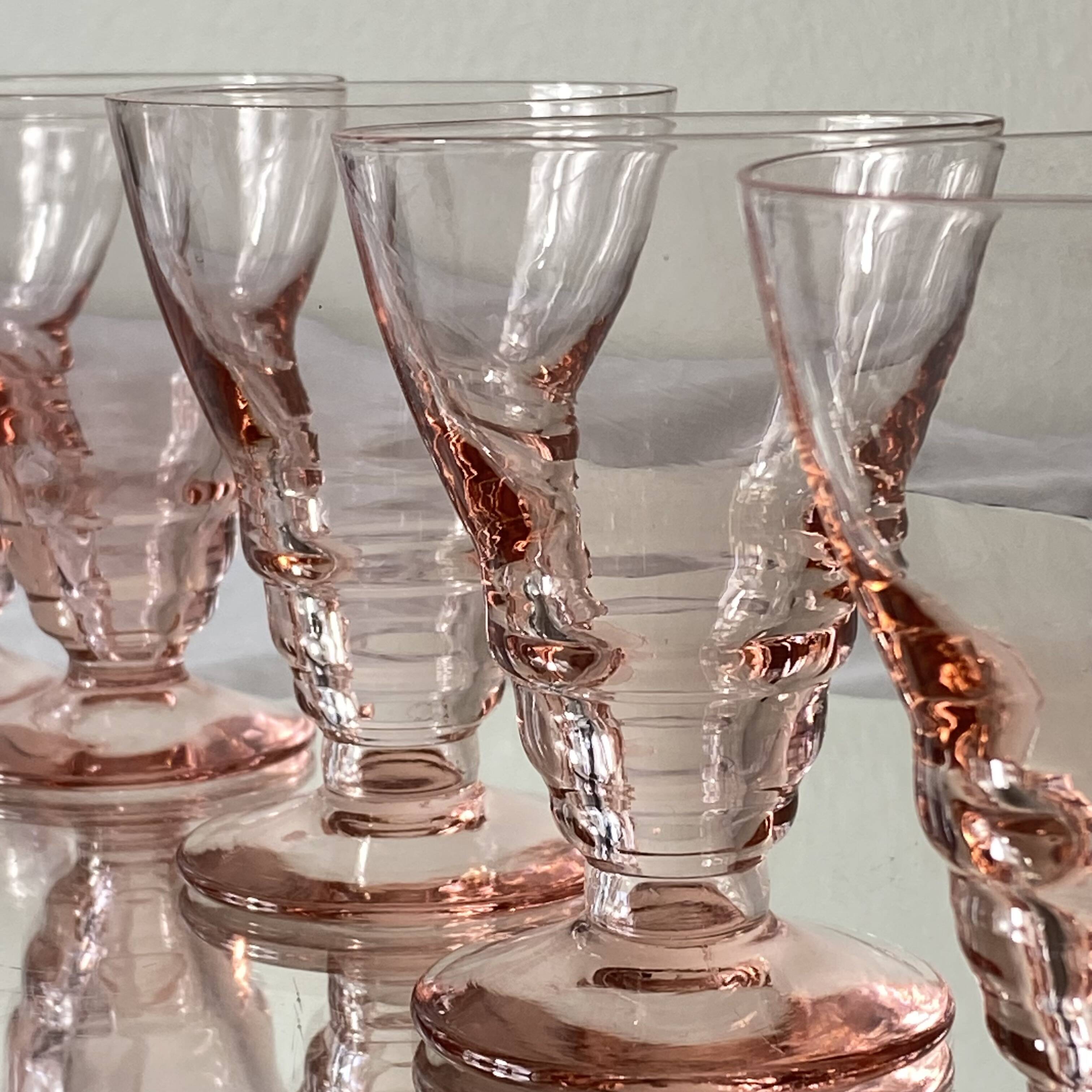6 small Art Deco pink glasses 6 cl