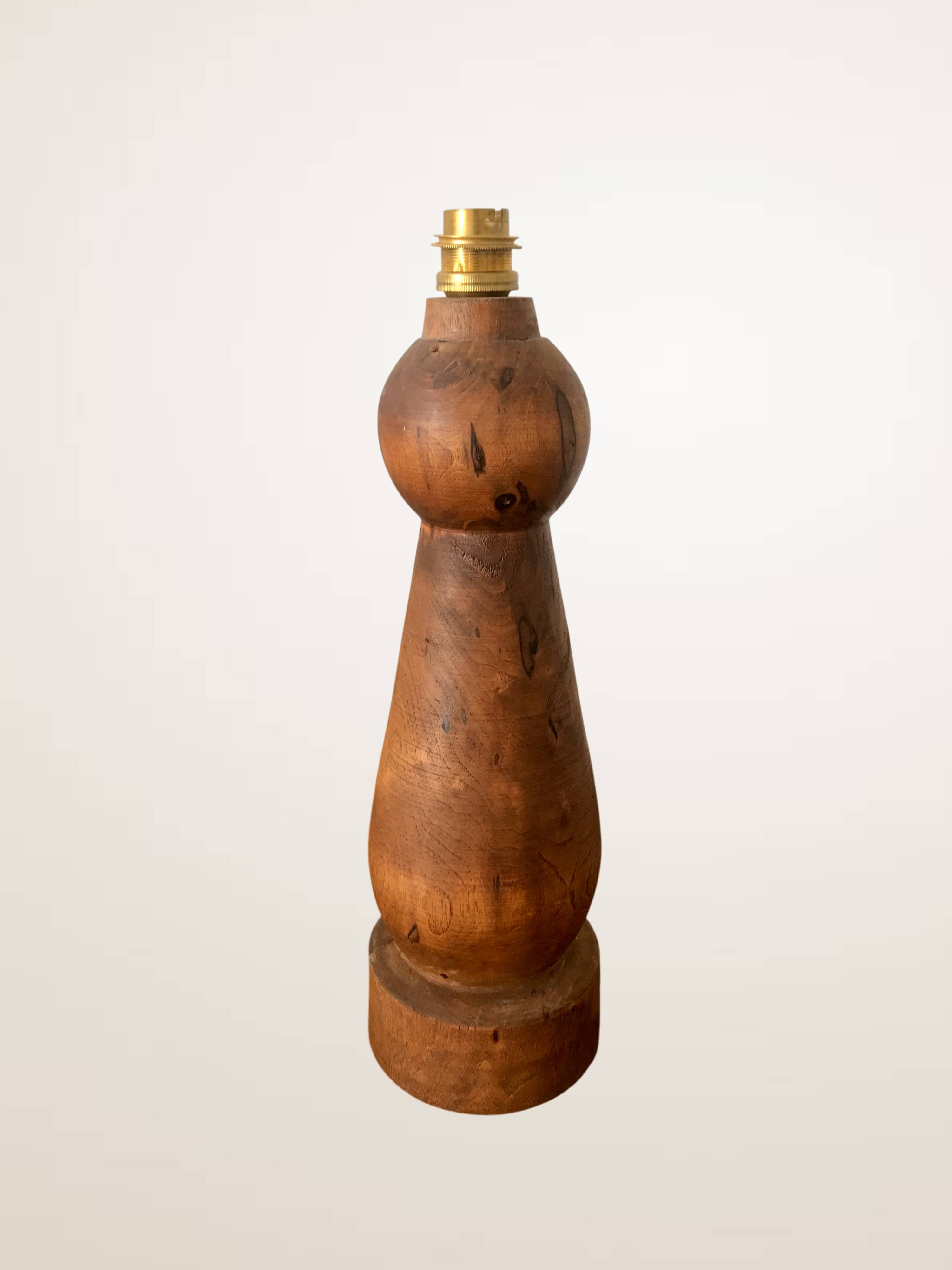 Lampe XL en bois avec abat-jour en lin