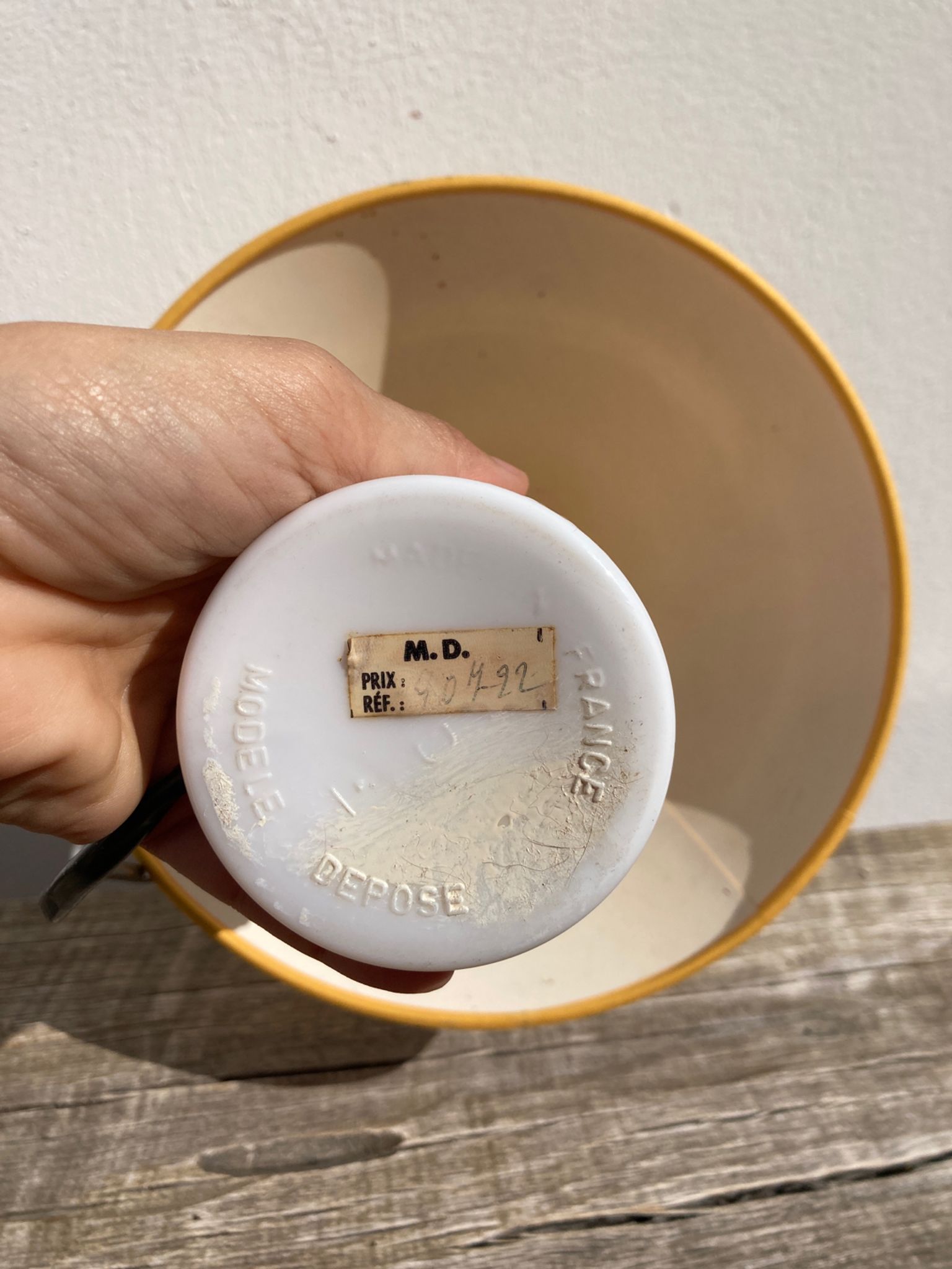 Bedside lamp in earthenware