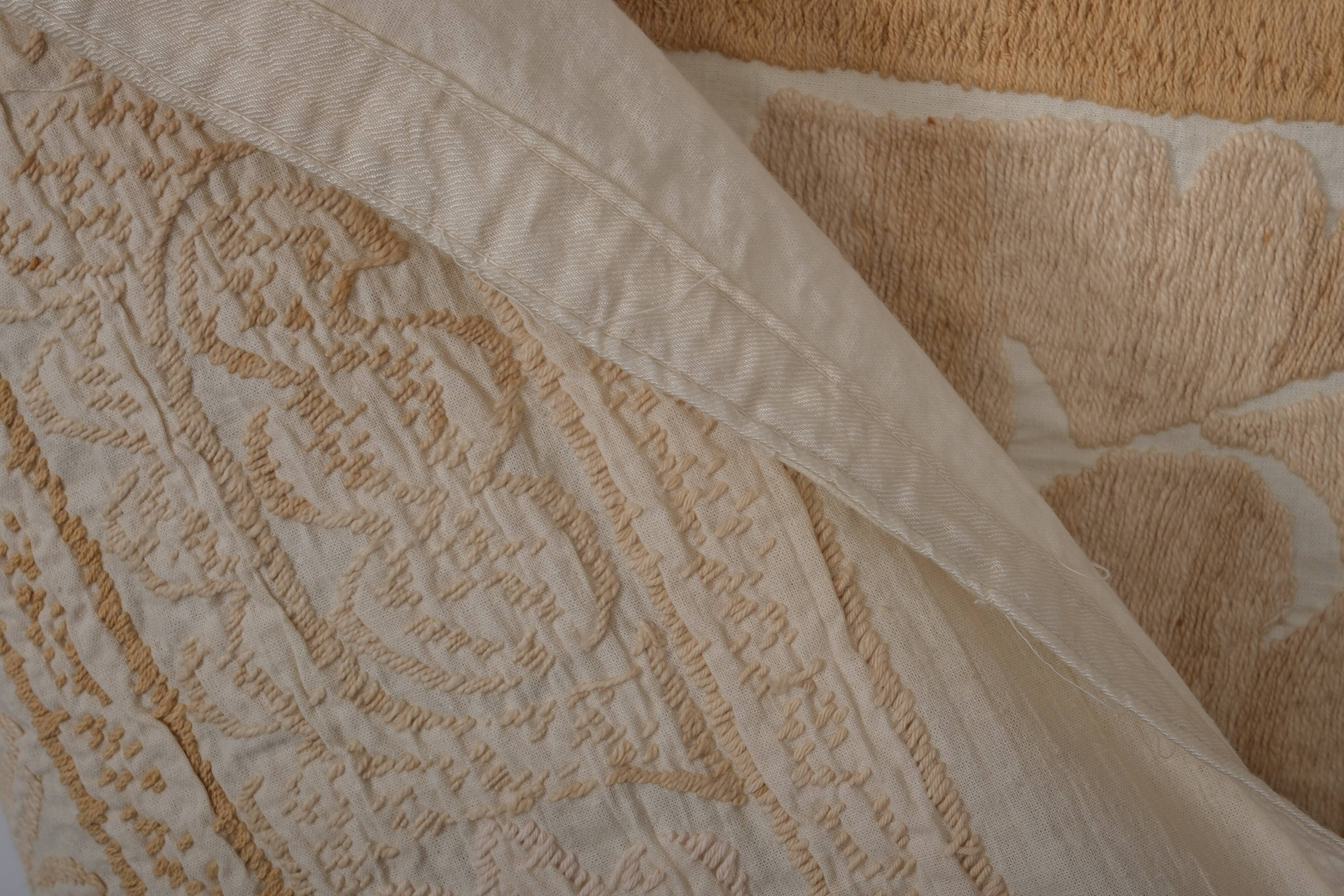 Hand knotted rug, vintage turkish rug 140x144 cm