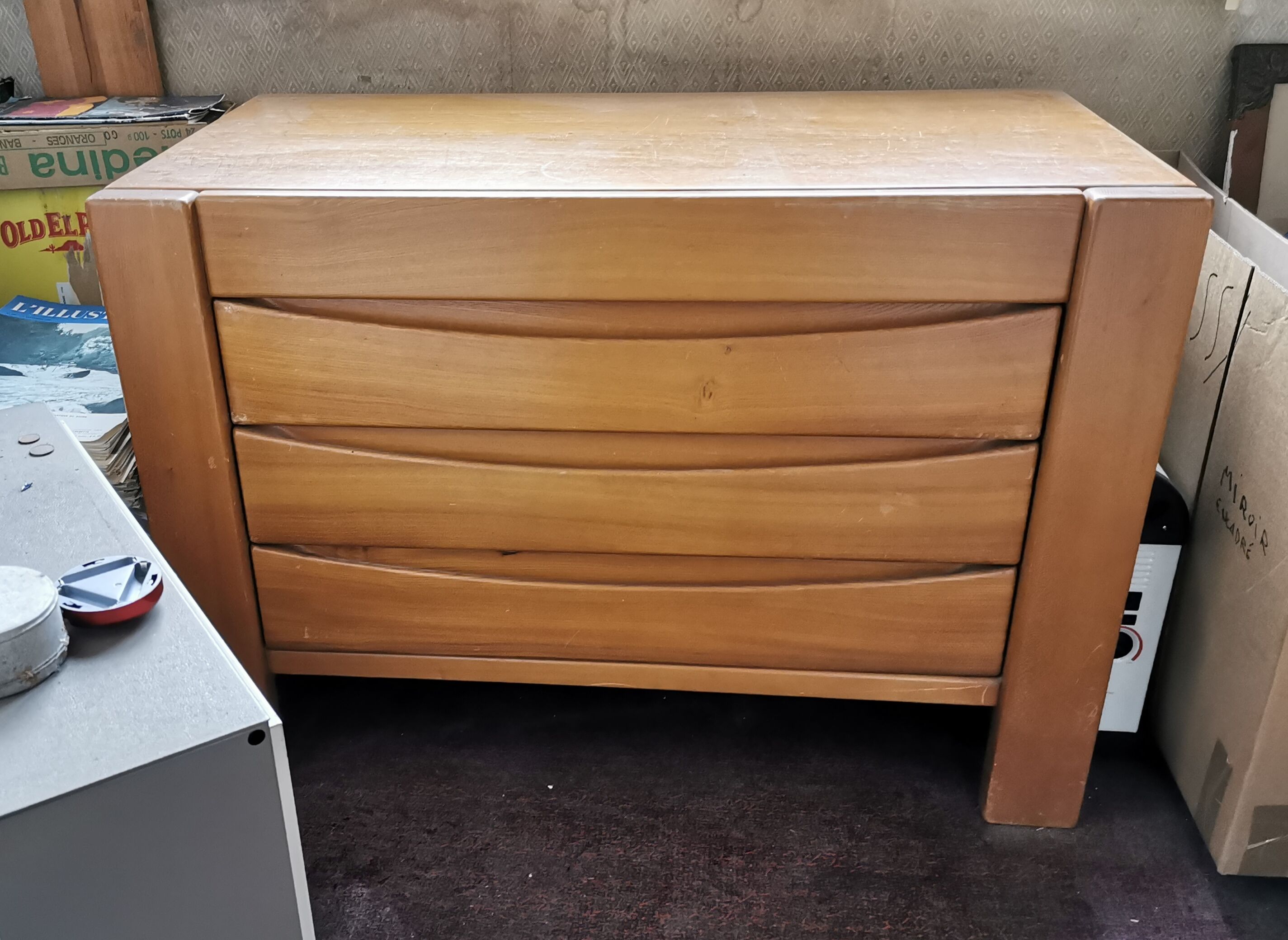 Dresser Regain house