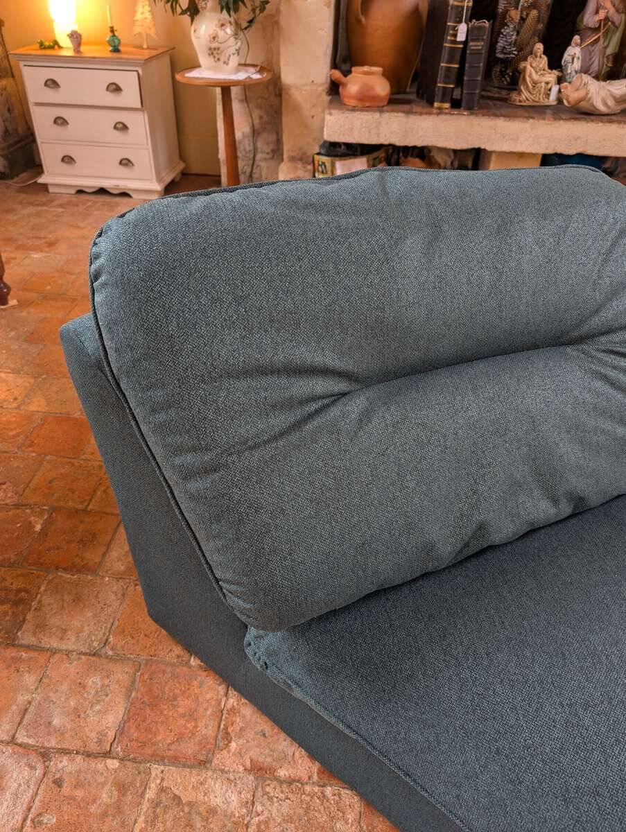 Chauffeuse angle vintage et son pouf