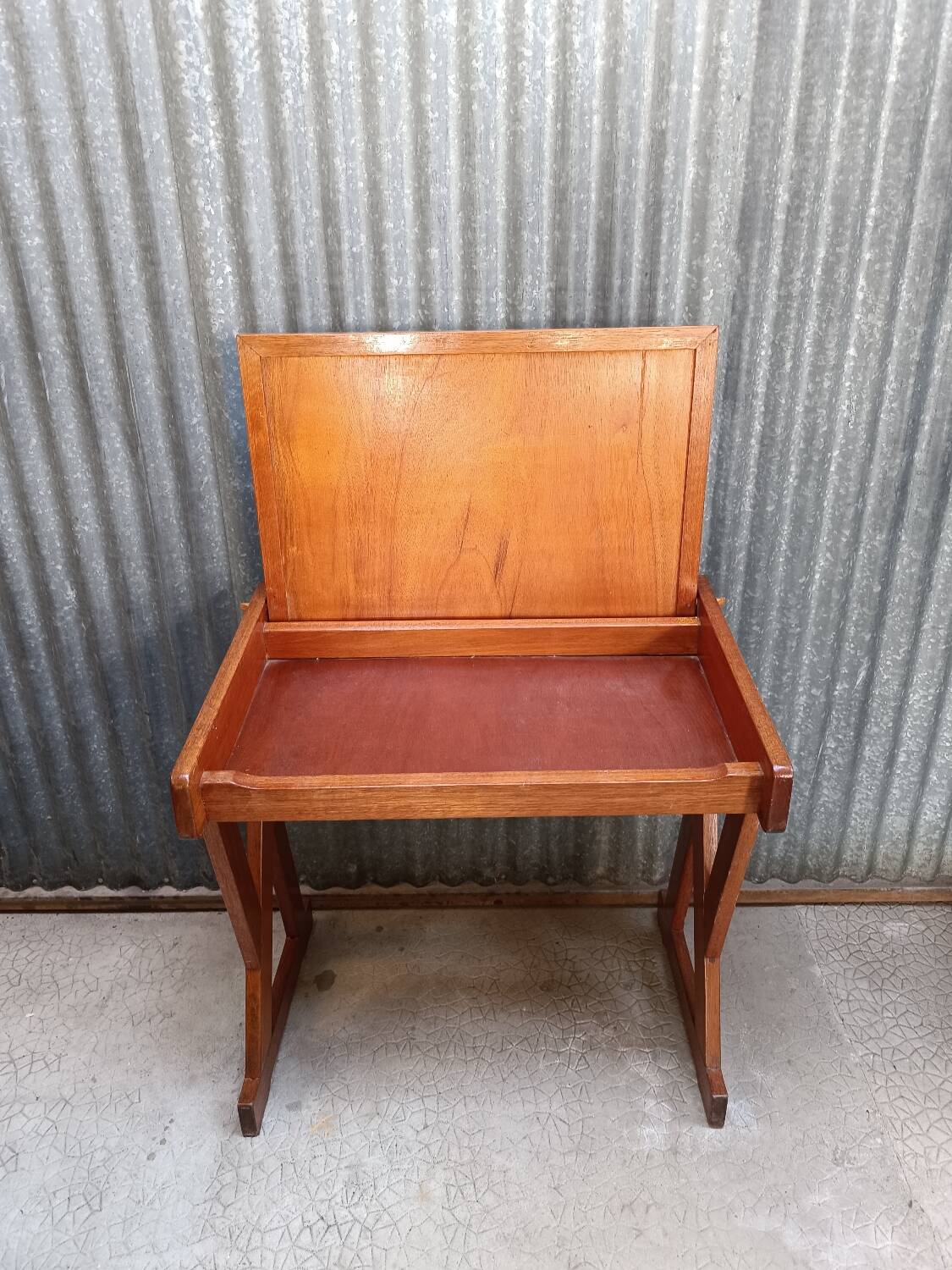 Desk / Writing desk from the Regain vintage Scandinavian house