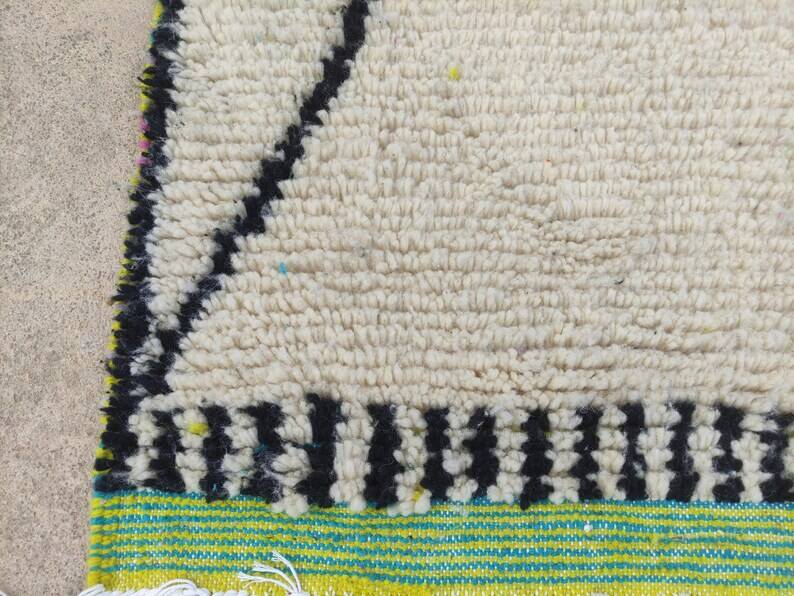 Natural wool rug 250cmx150cm