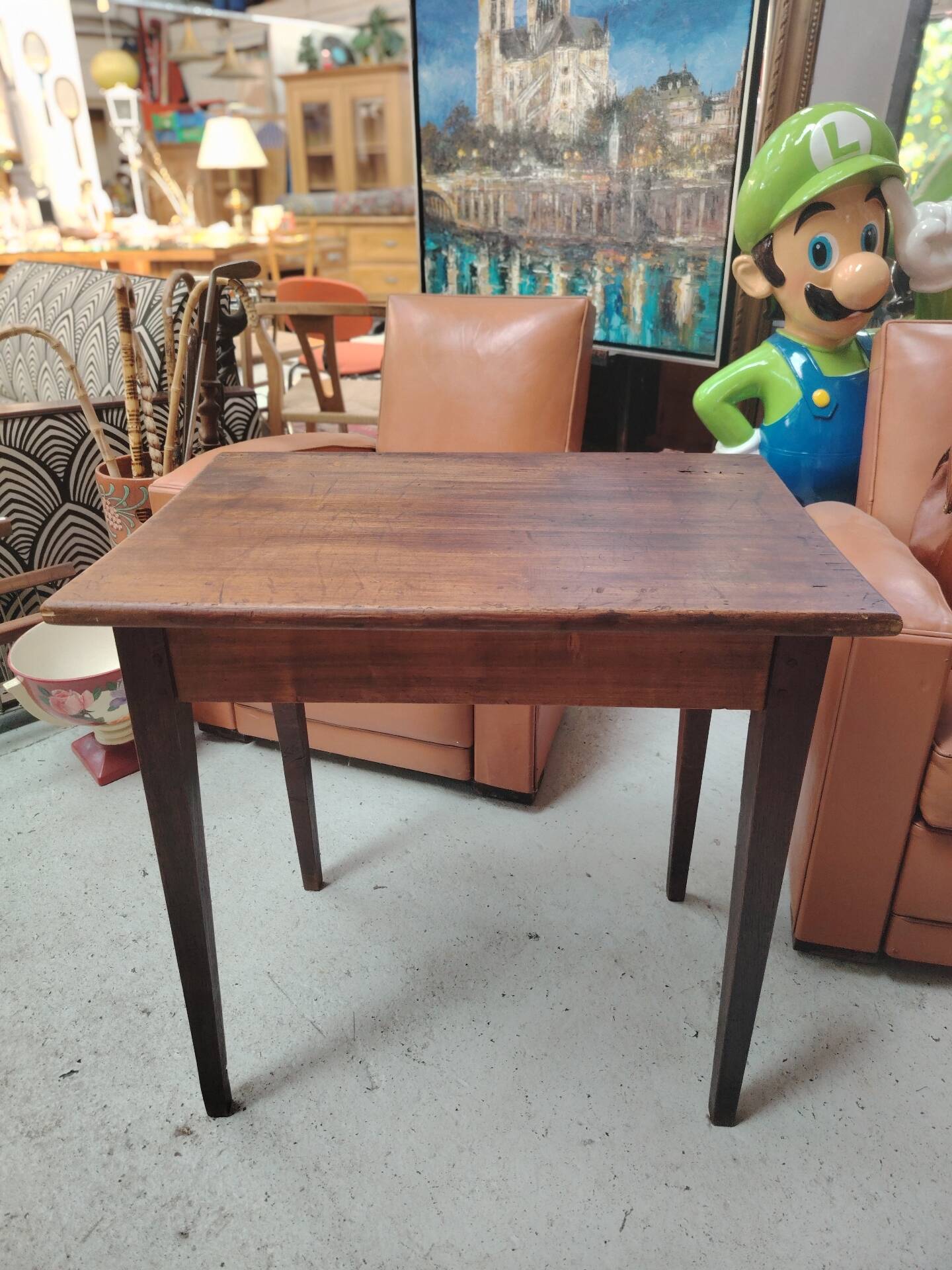 Small patinated solid wood side table with tapered legs - 1900