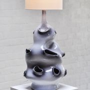 Lampe de table sculpturale émaillée en céramique française, années 1970