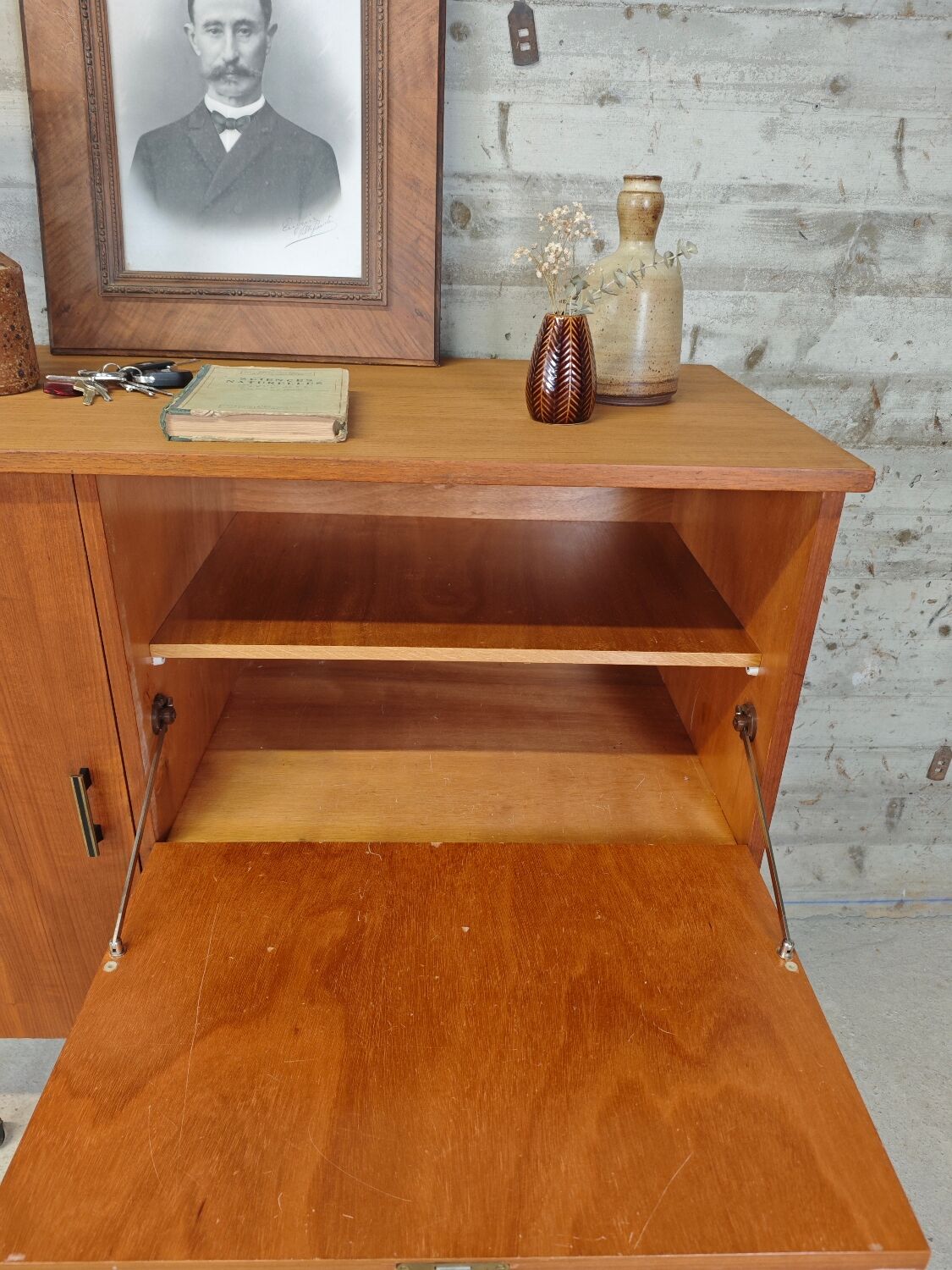 Vintage buffet/bar on wheels