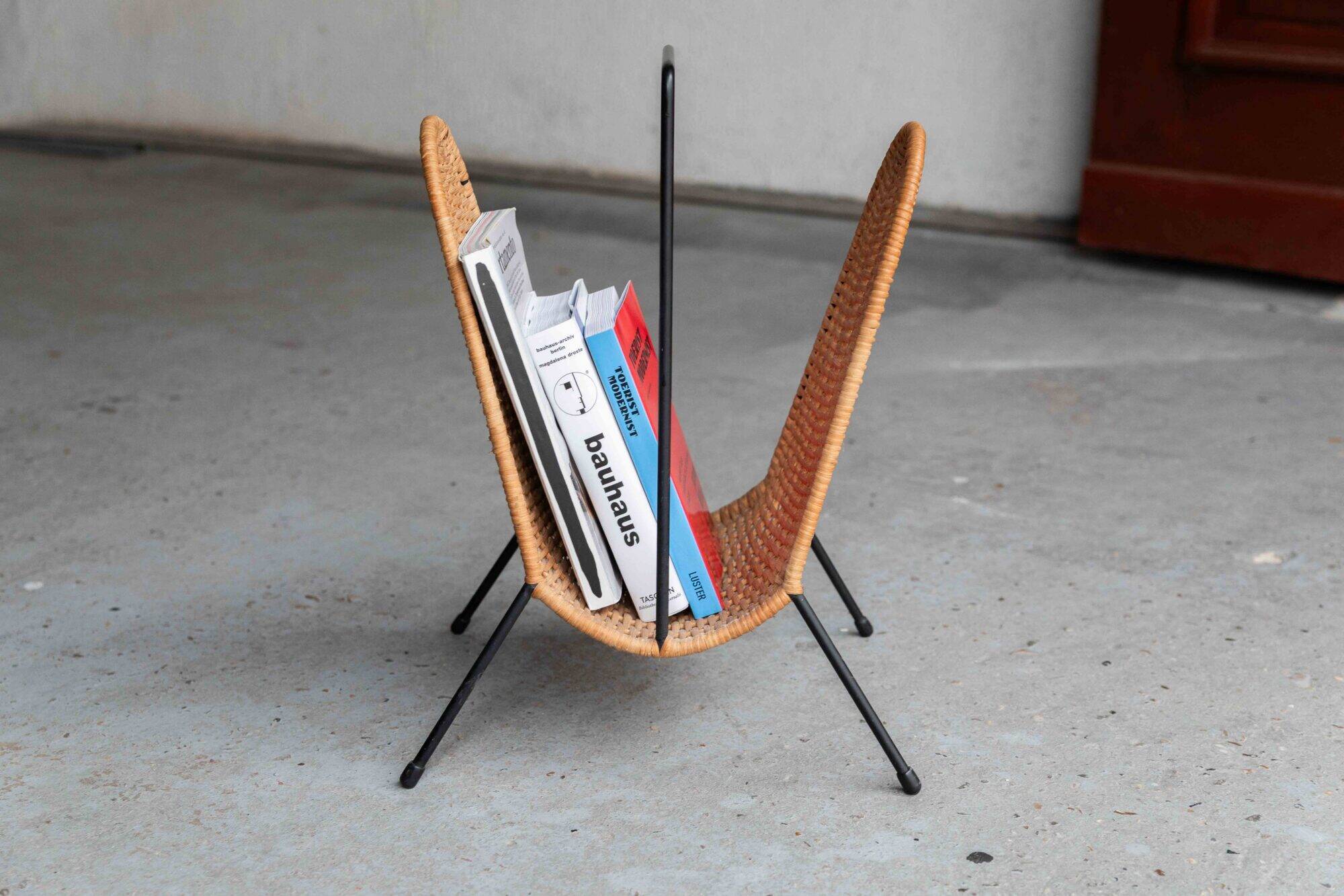 Magazine holder Danish design
