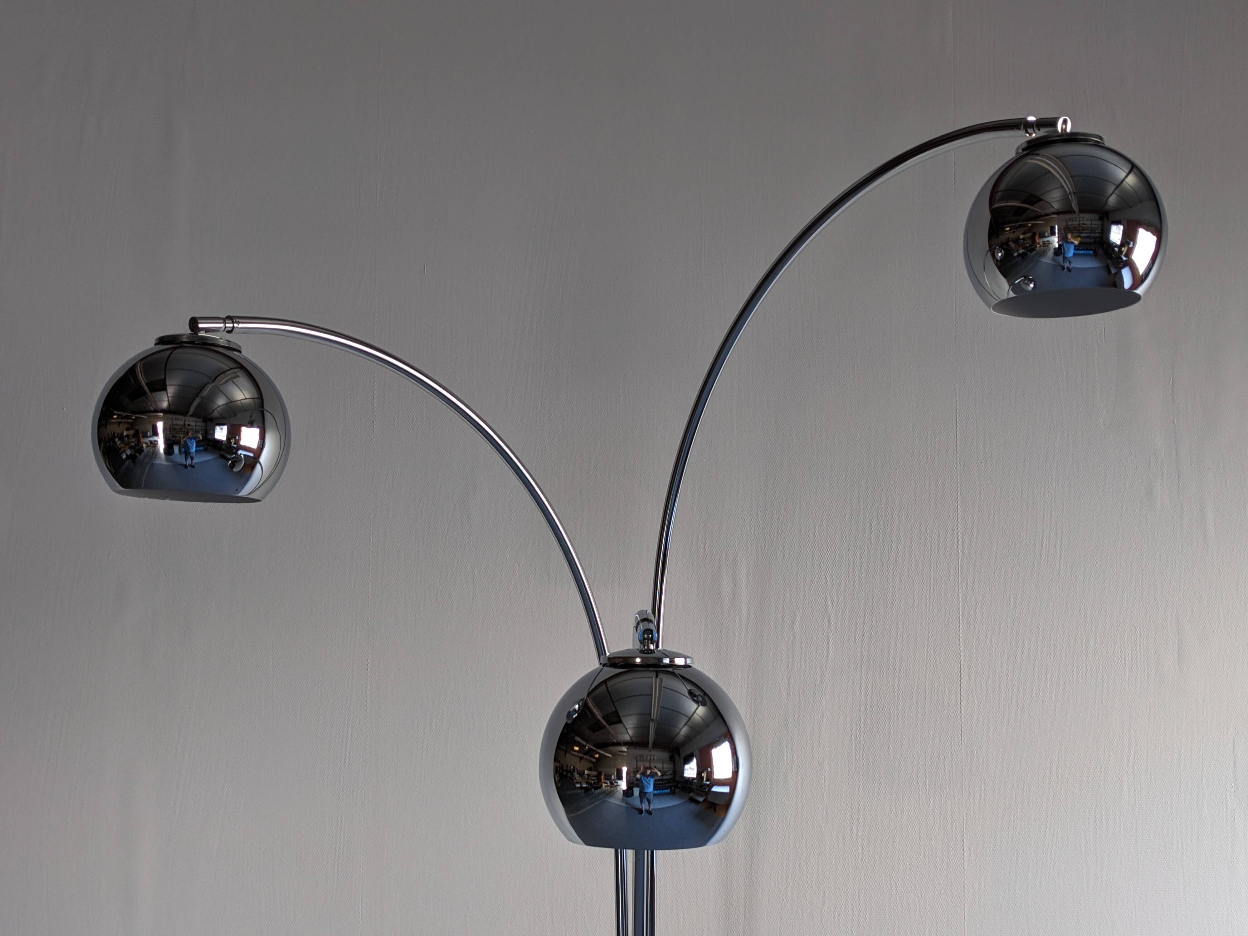 "Lily of the Valley" floor lamp by Goffredo Reggiani Space Age 60s/70s