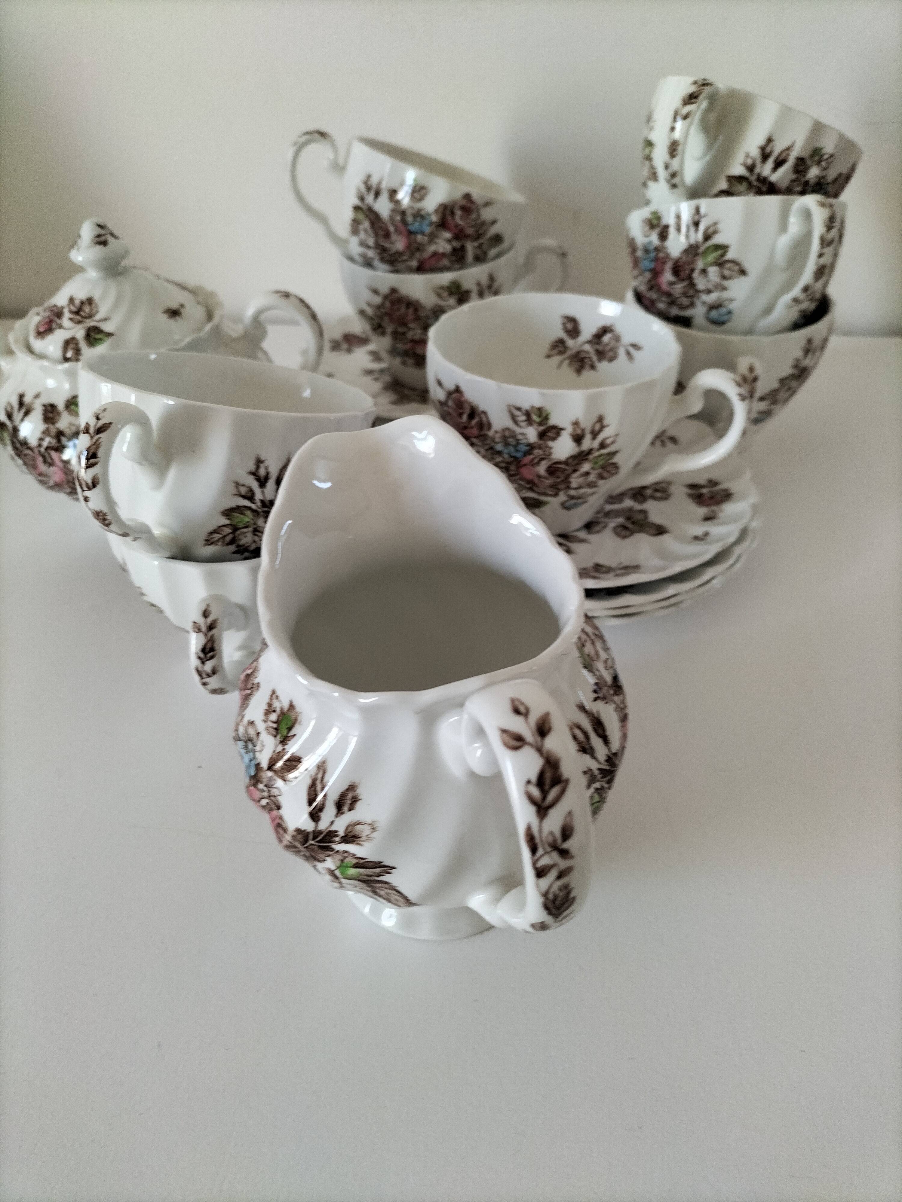 Vintage Johnson Brothers "Devon Sprays" set.
