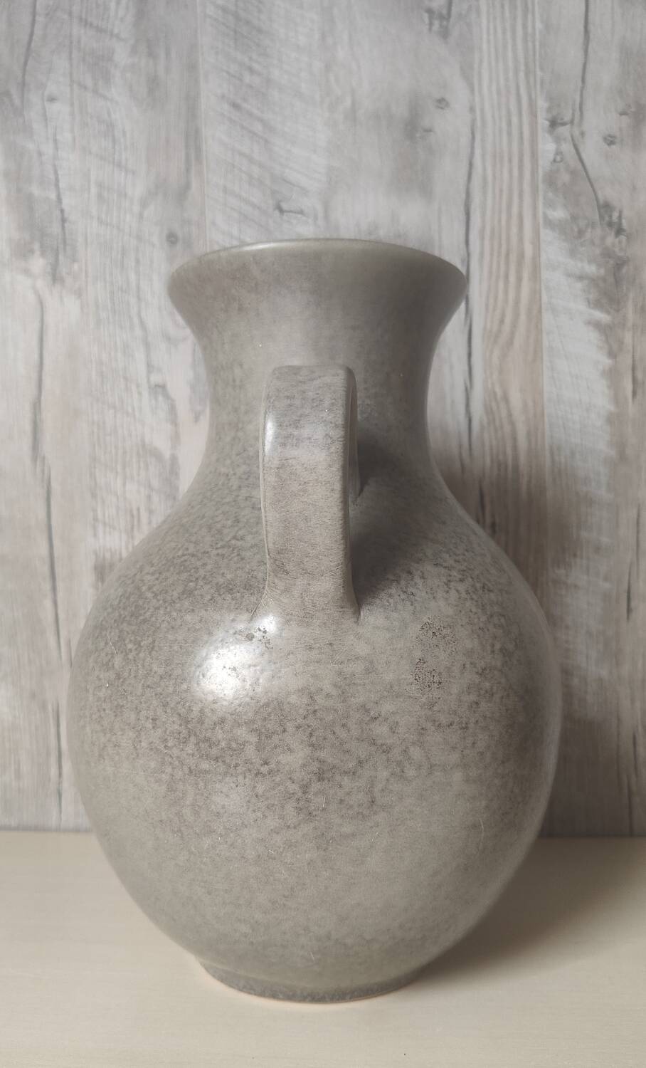 Max Ildas ceramic vase