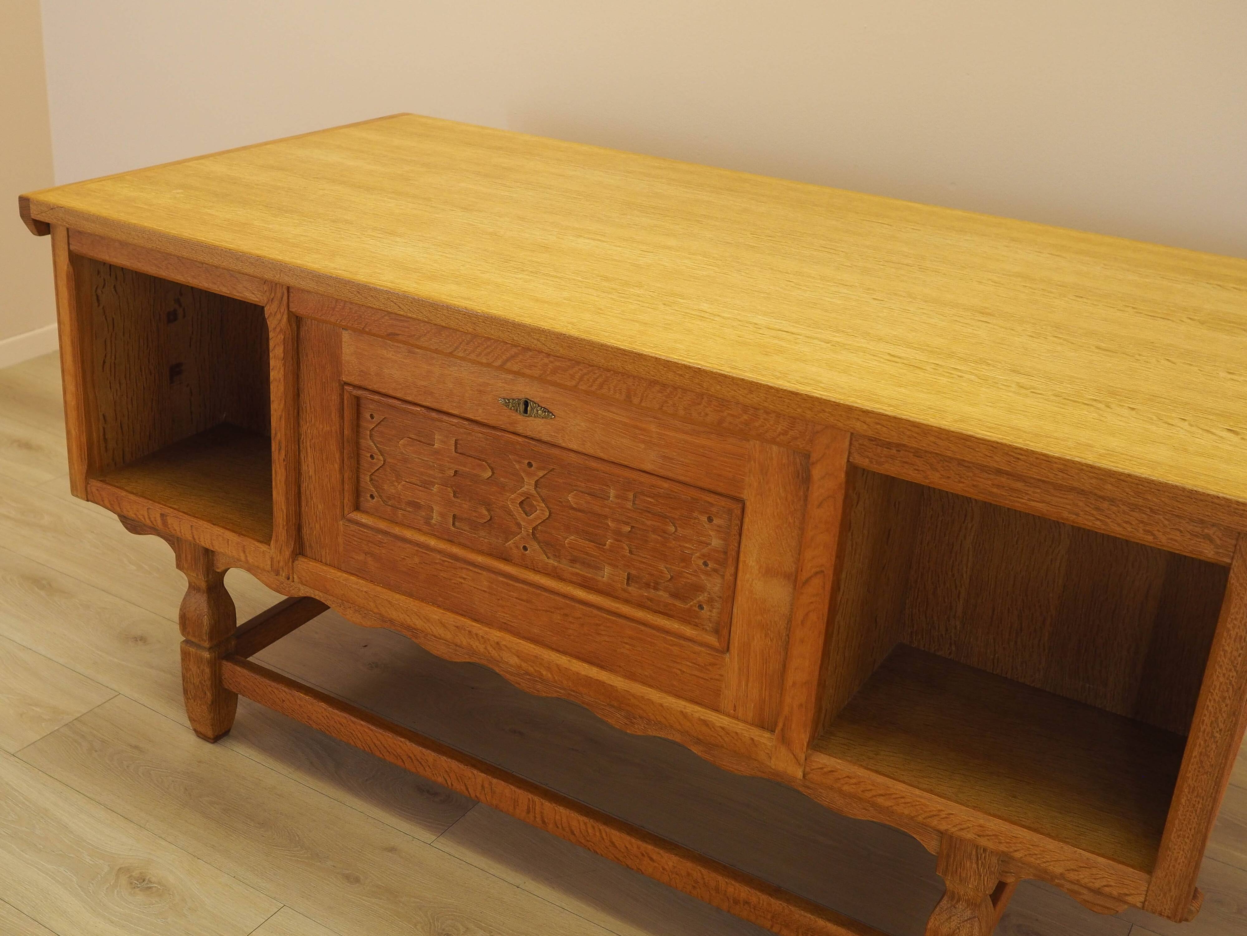Oak desk, Danish design, 1960s, designer: Henning Kjærnulf