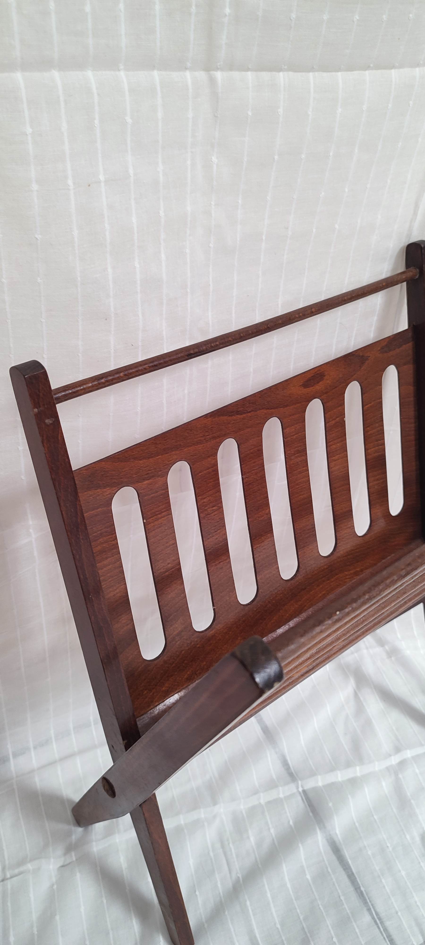 Folding magazine holder by Cees Braakman for Pastoe around 1960