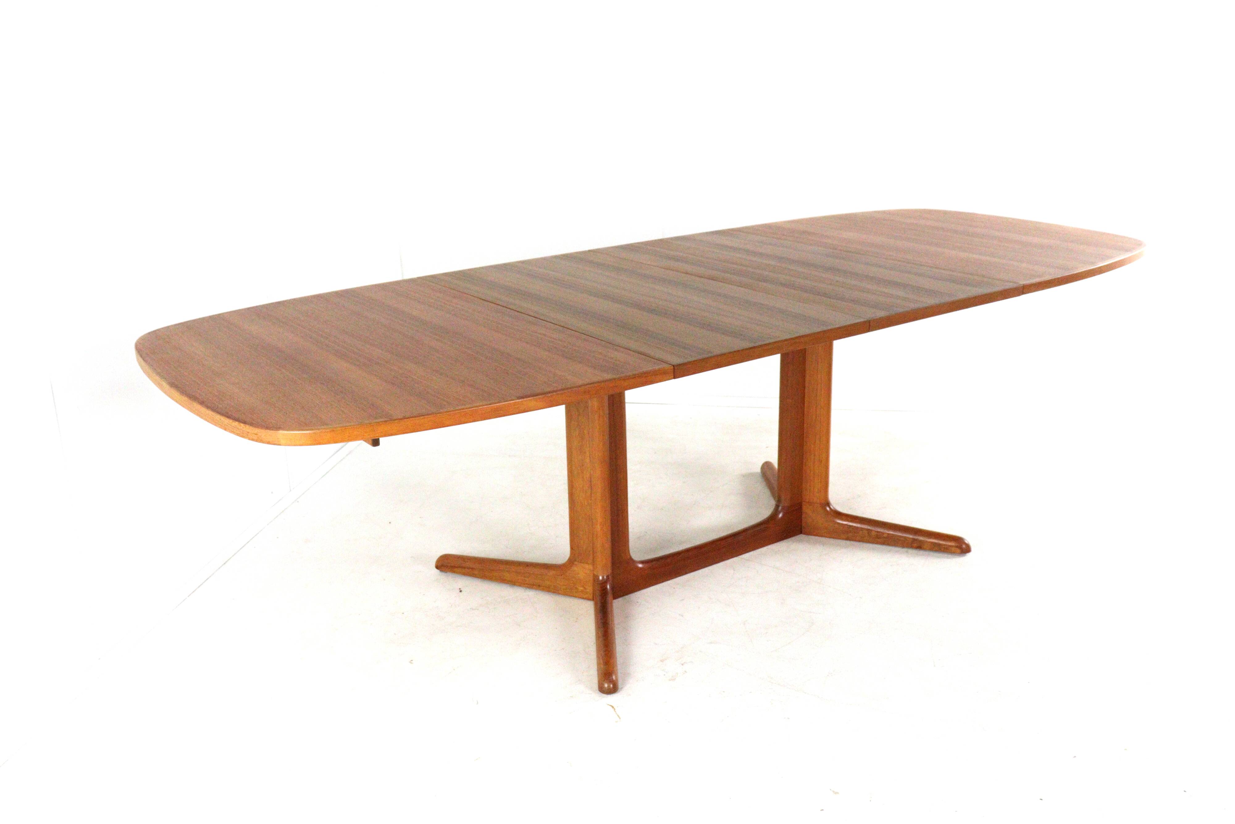 Large oval extendable dining table Gudme Danish design in teak - restored
