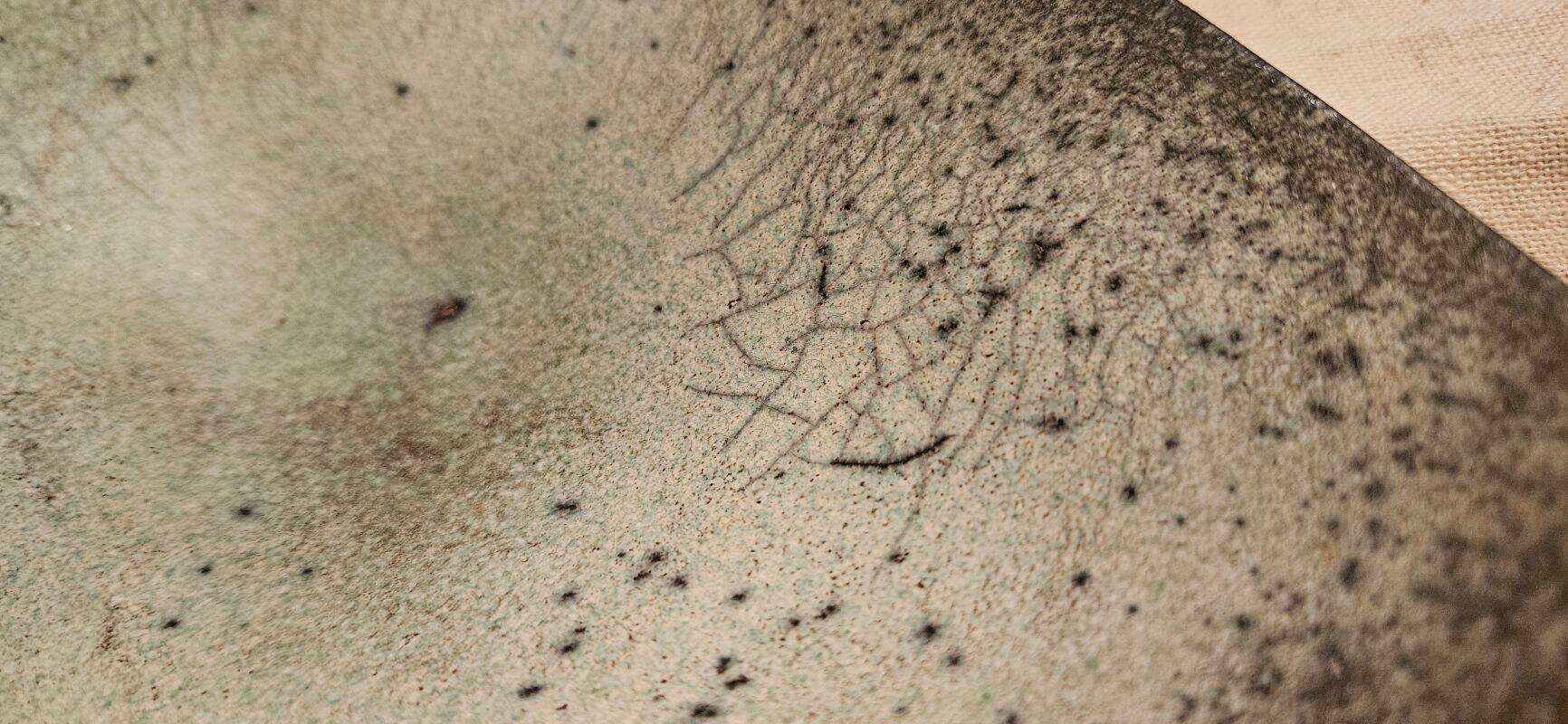 Diamond-shaped Raku bowl signed by Annie Braut