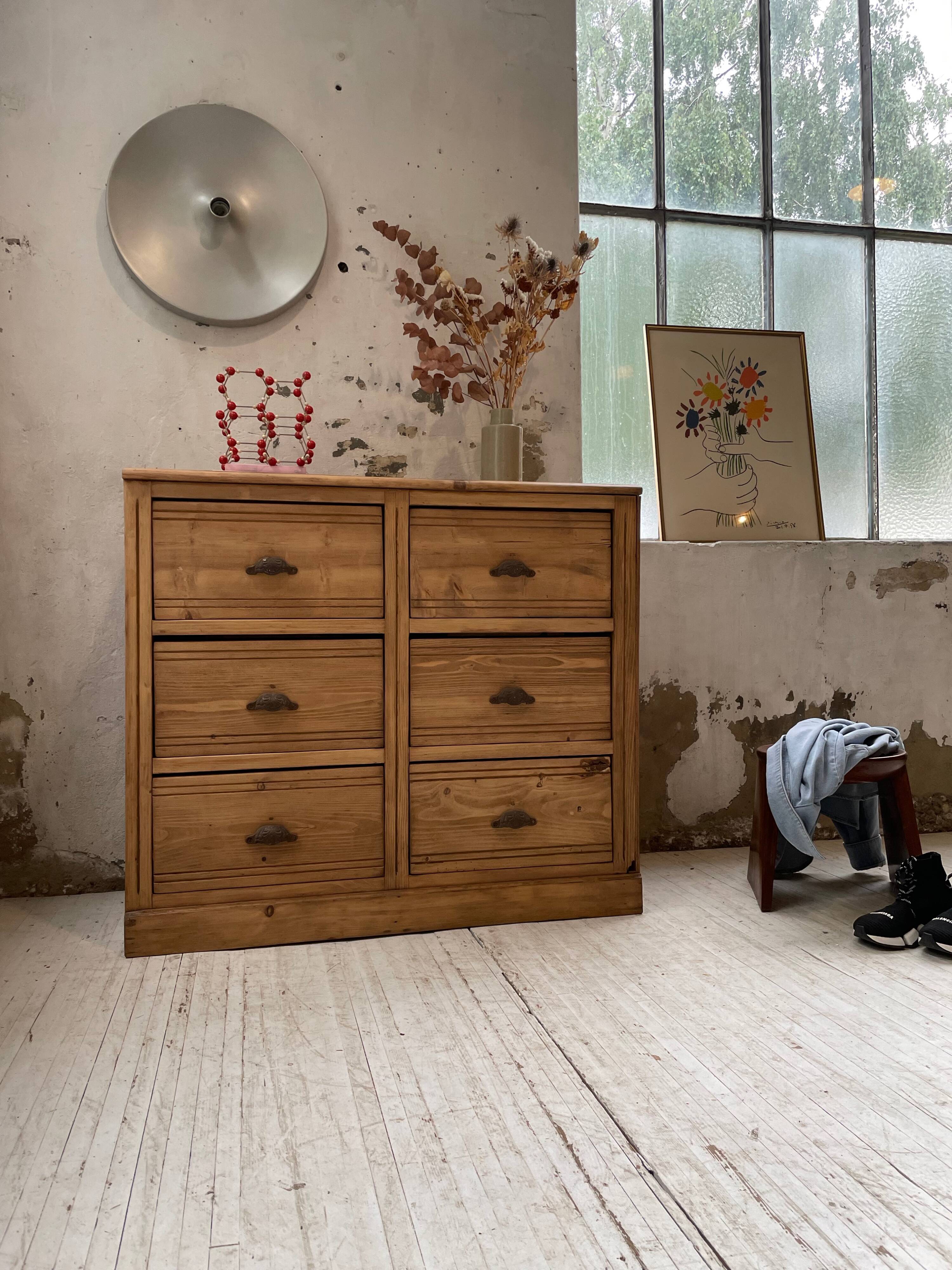 Convenient pine workshop furniture