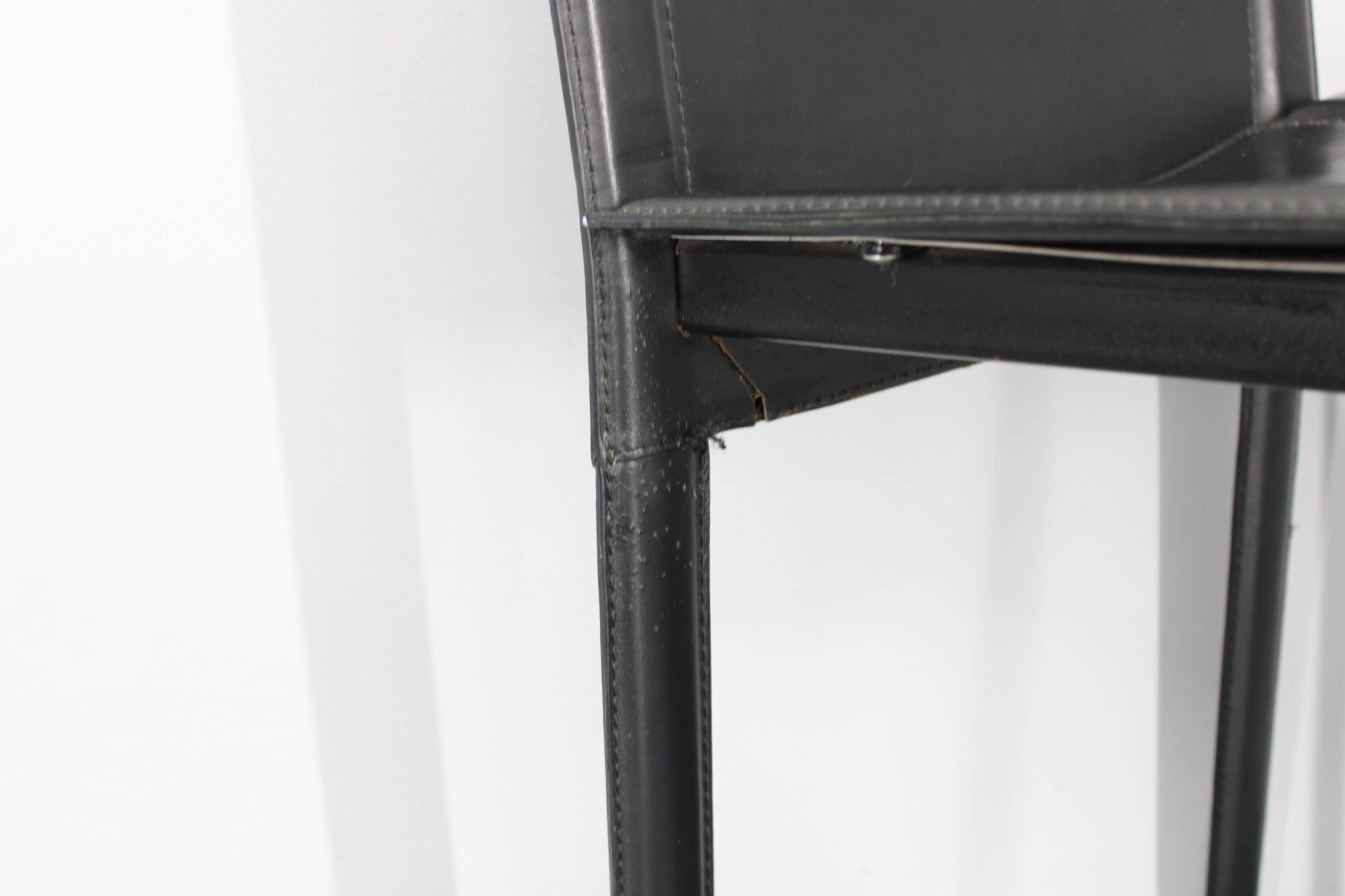 1980s Set of Four Dining Chairs in Leather in Matteo Grassi Style, Italy