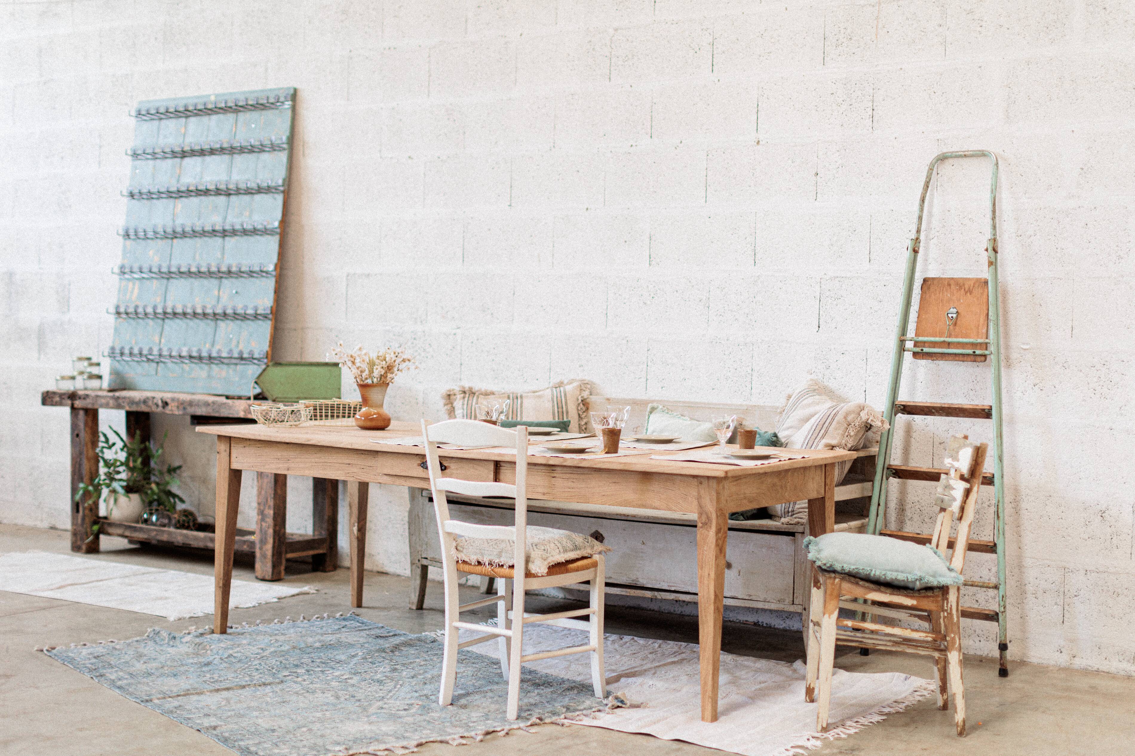 White wooden chest bench