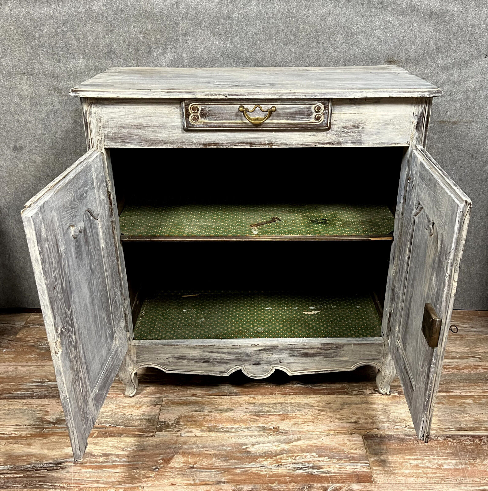 Patinated support sideboard Louis XV era around 1750