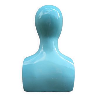 Large mannequin head